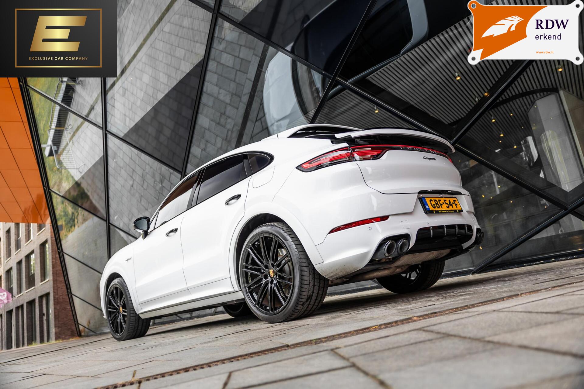 Foto van Porsche Cayenne E-hybrid