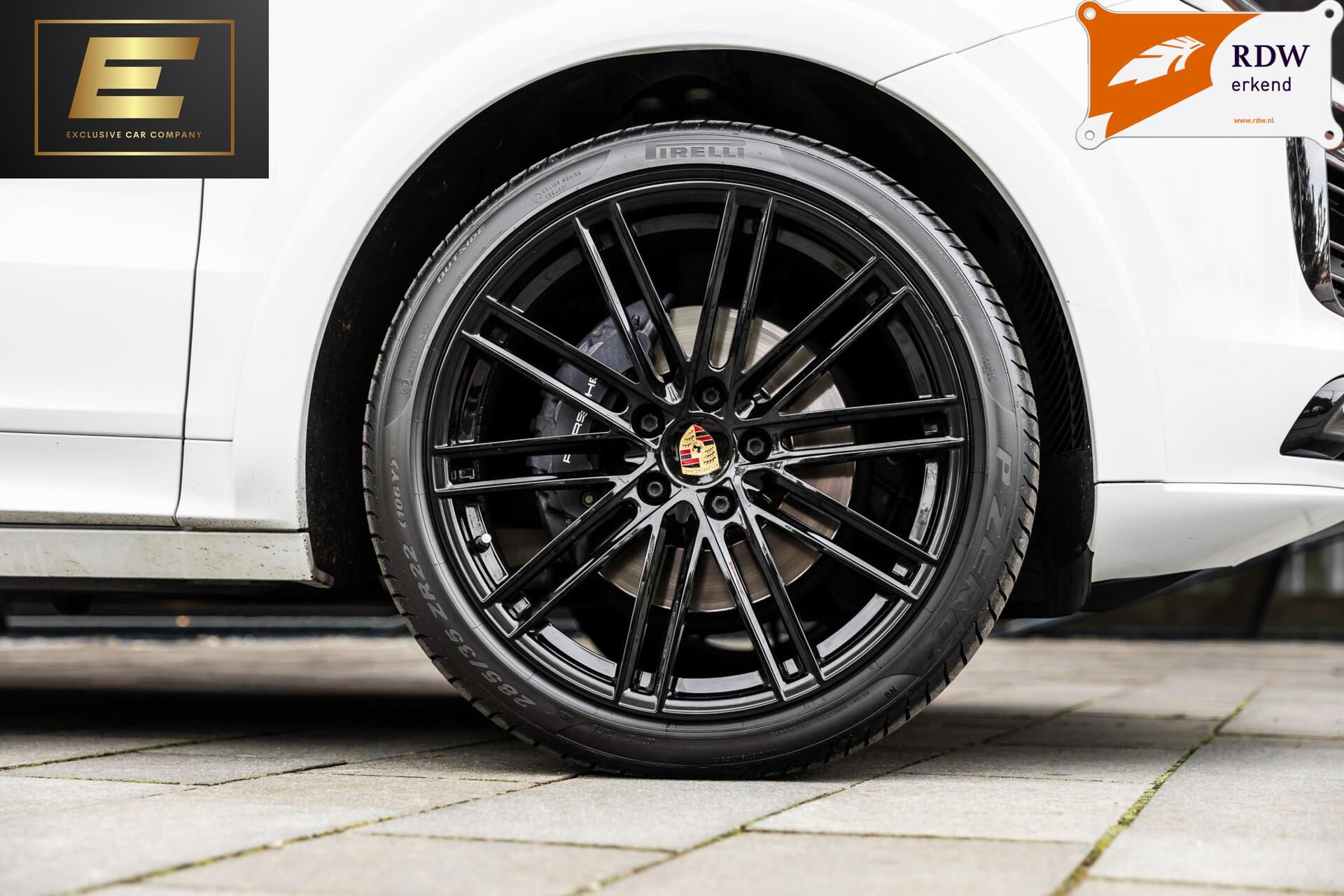 Foto van Porsche Cayenne E-hybrid