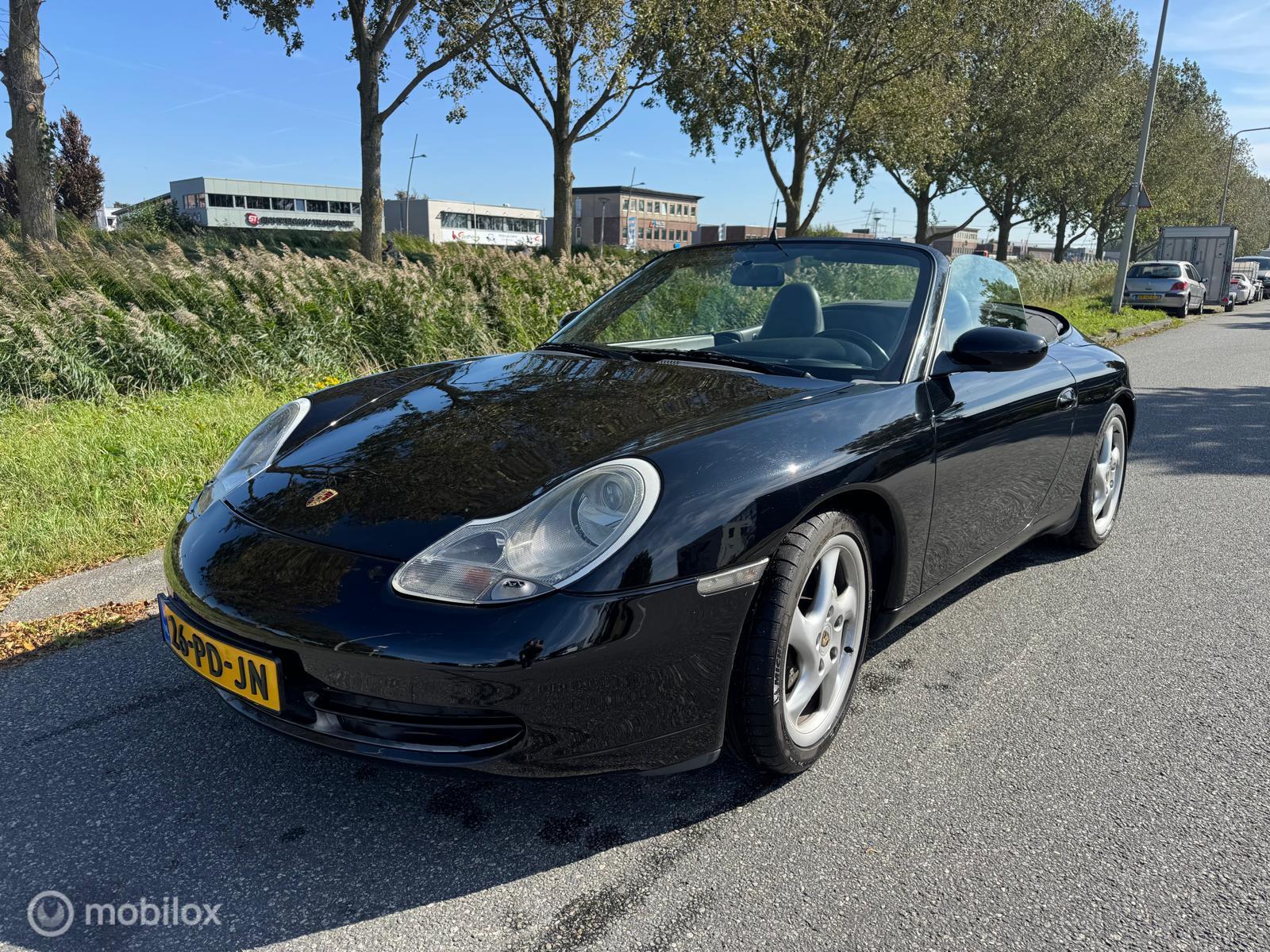 Foto van Porsche 911 Carrera 4