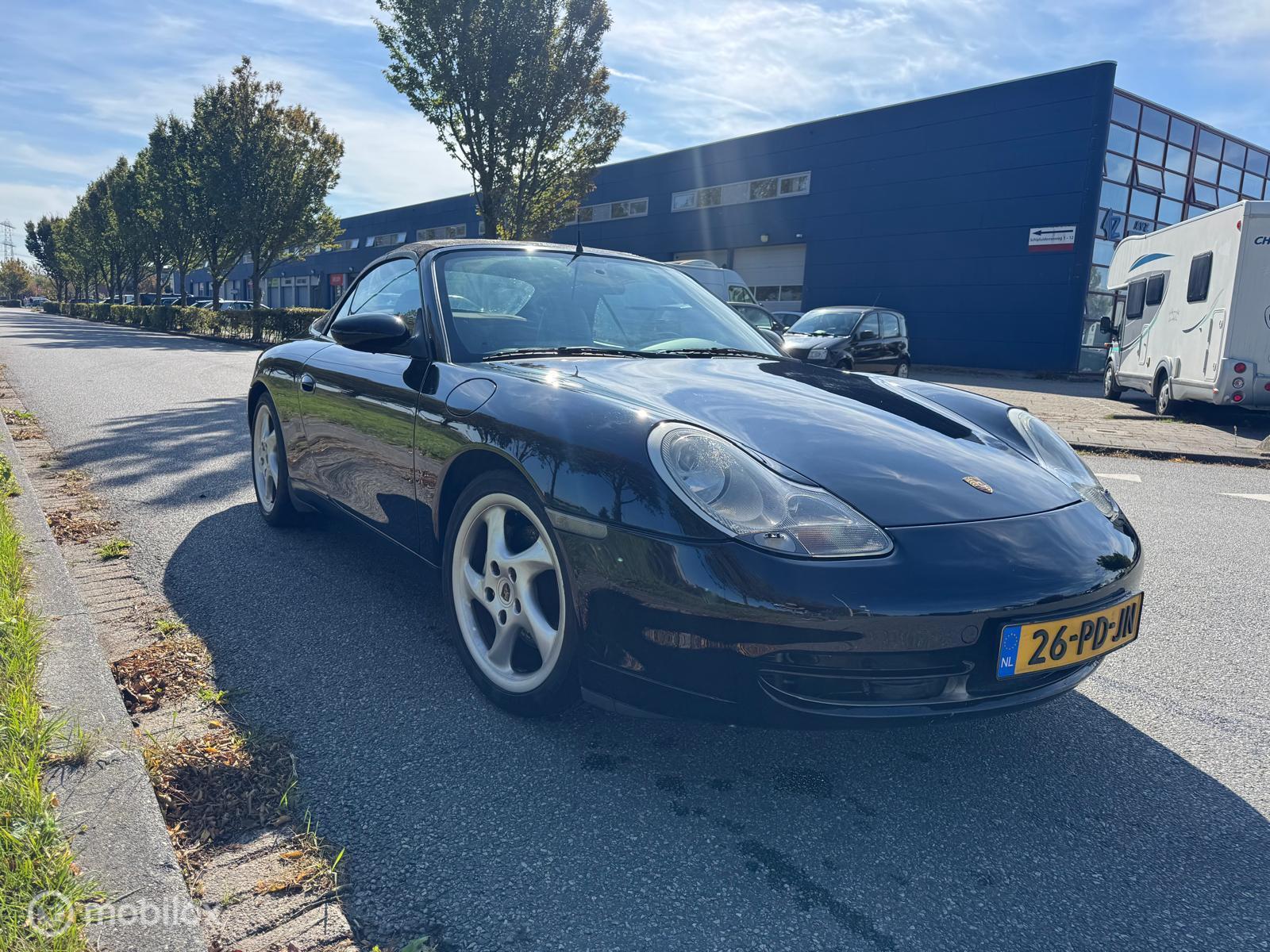 Foto van Porsche 911 Carrera 4