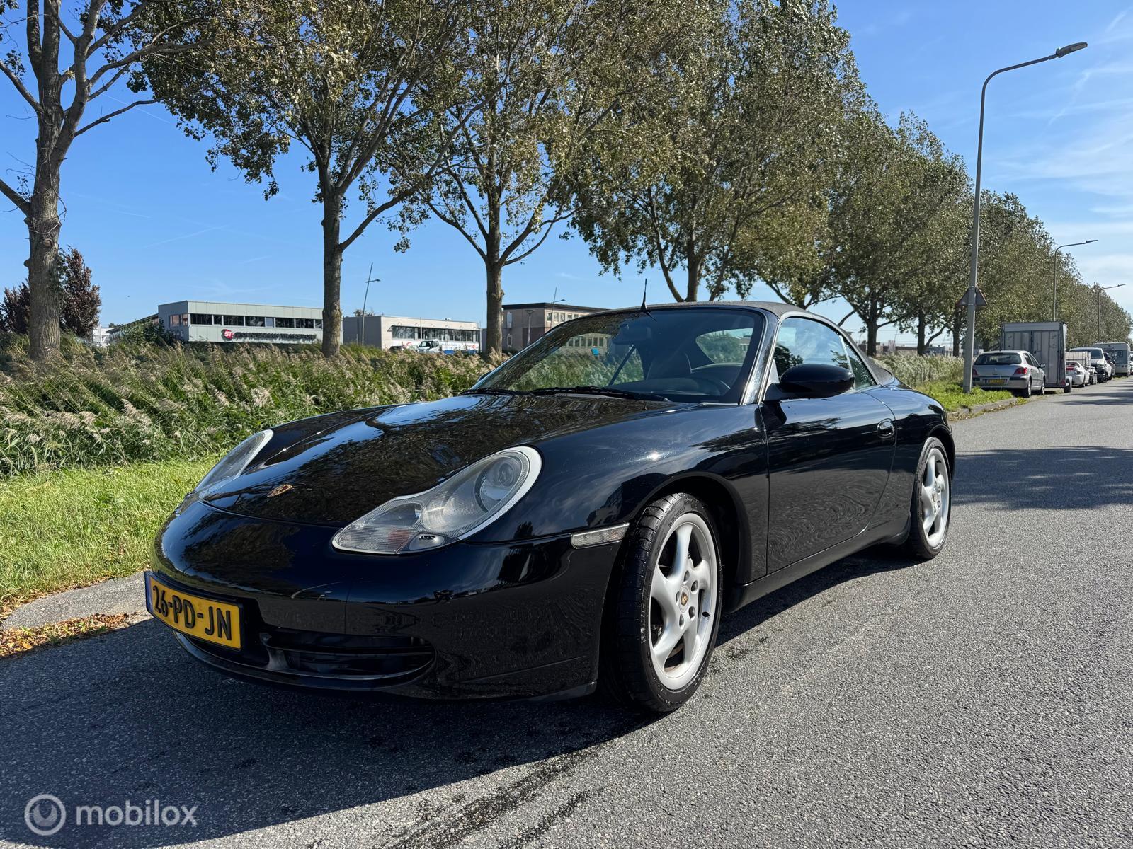 Foto van Porsche 911 Carrera 4