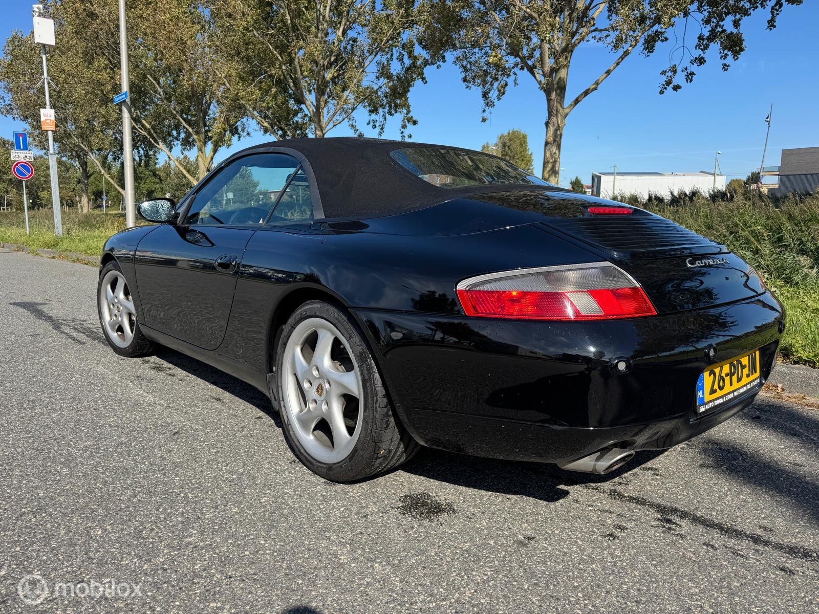 Foto van Porsche 911 Carrera 4
