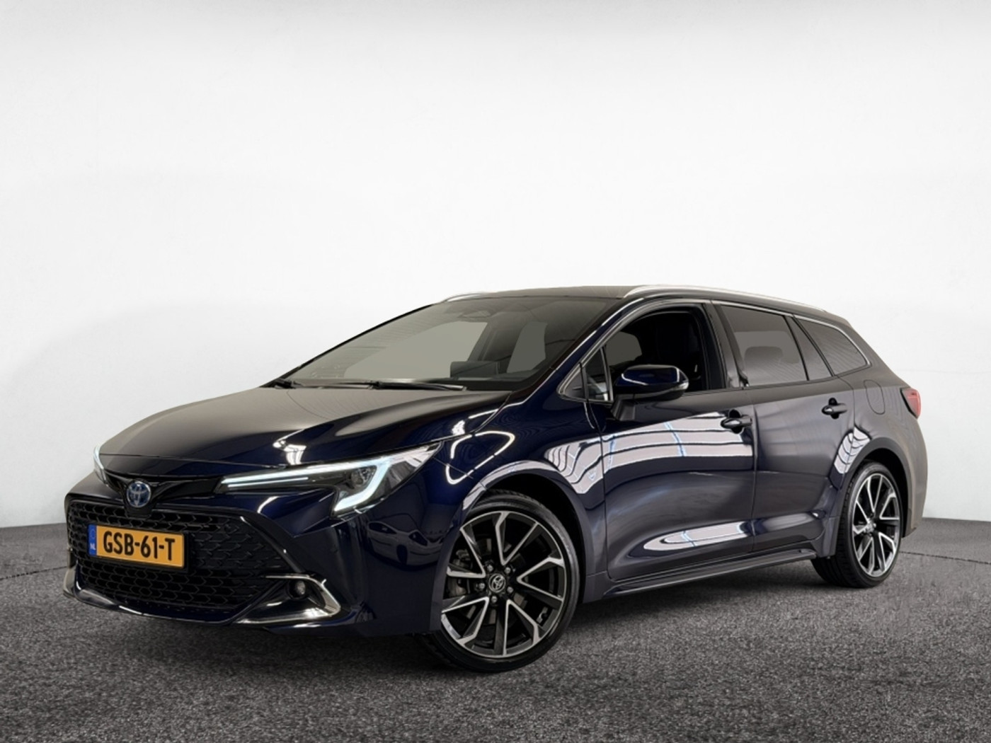 Toyota Toyota Corolla Hybrid 200 Executive| JBL| HUD| Stoelverw.| Adap.Cruise| BSM 2024 - voorkant