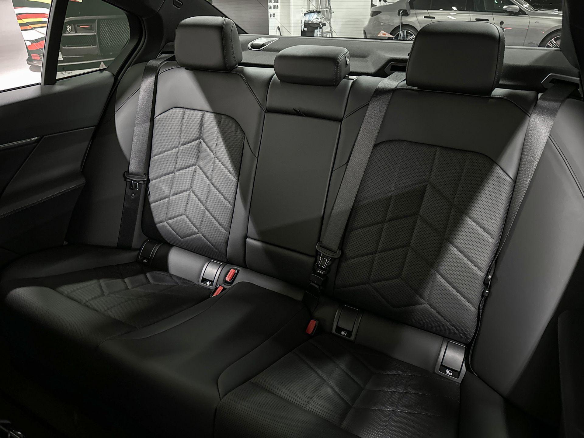 Foto van BMW I5 Edrive40