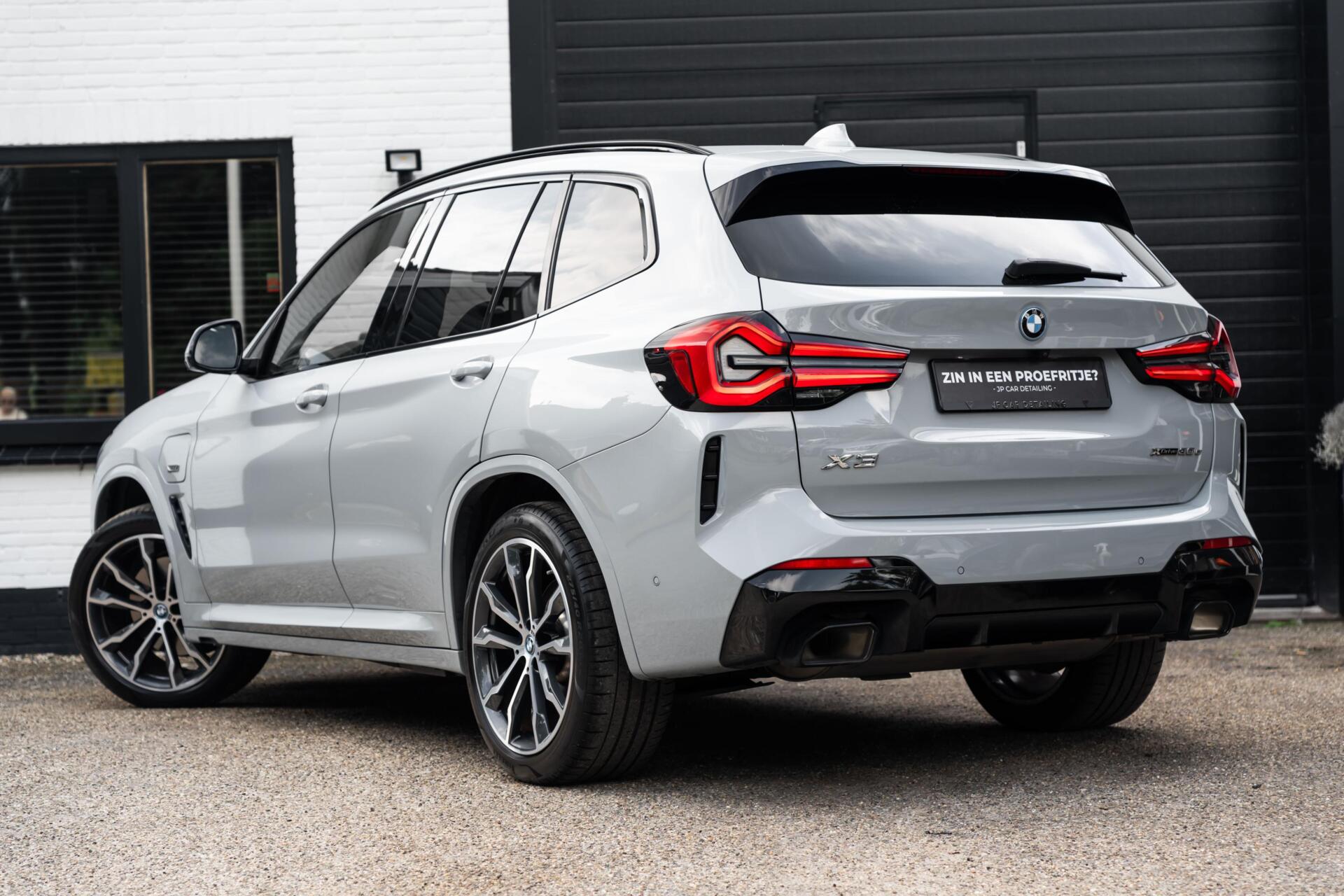 Foto van BMW X3 Xdrive30e