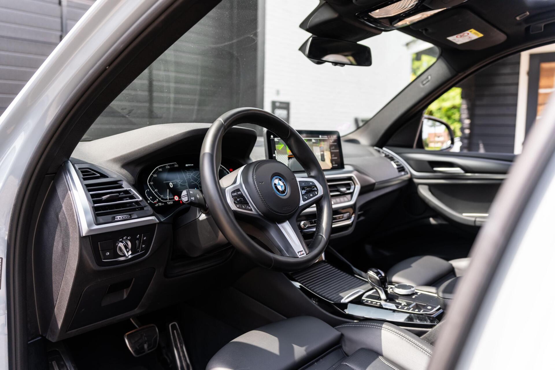 Foto van BMW X3 Xdrive30e