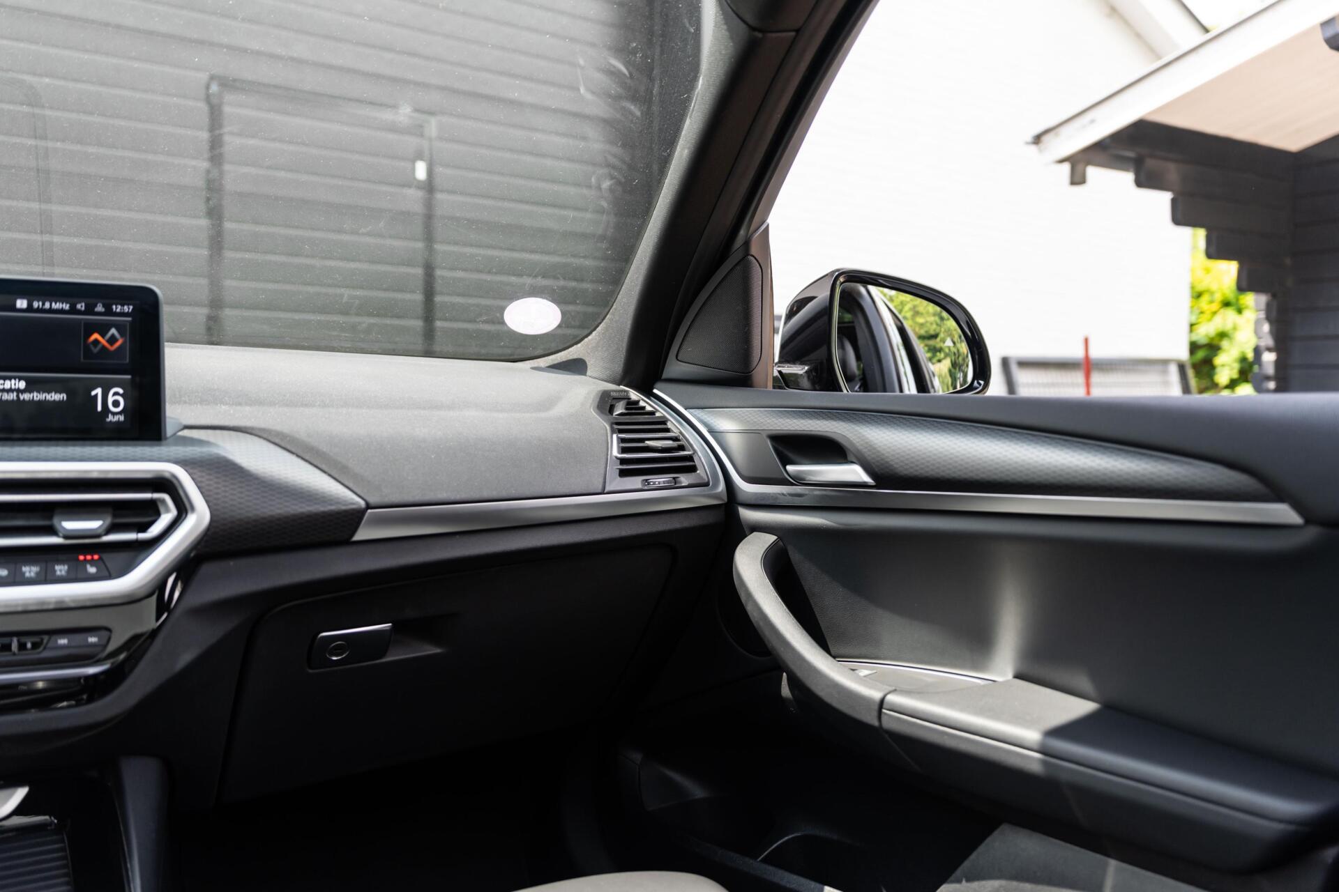 Foto van BMW X3 Xdrive30e