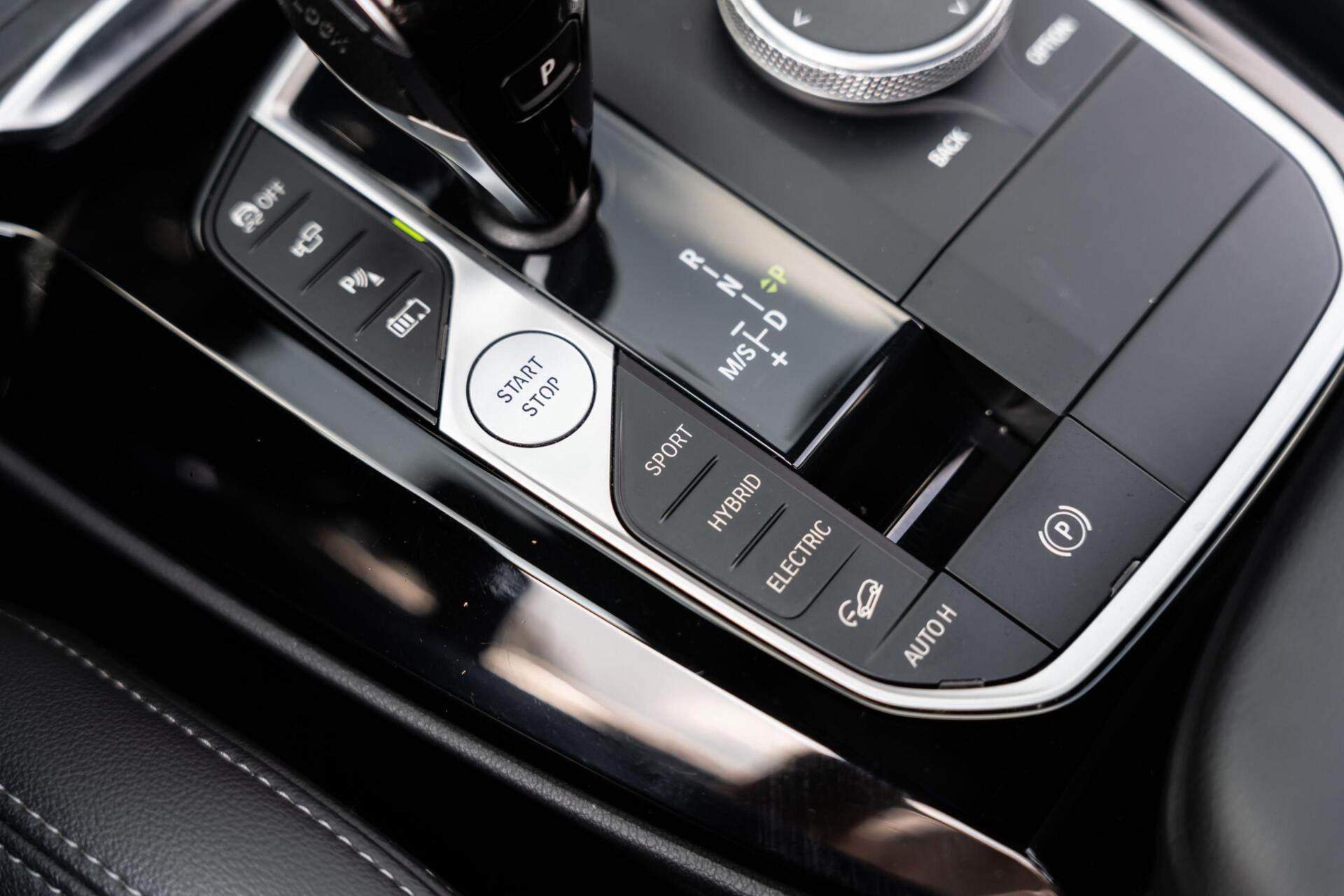 Foto van BMW X3 Xdrive30e