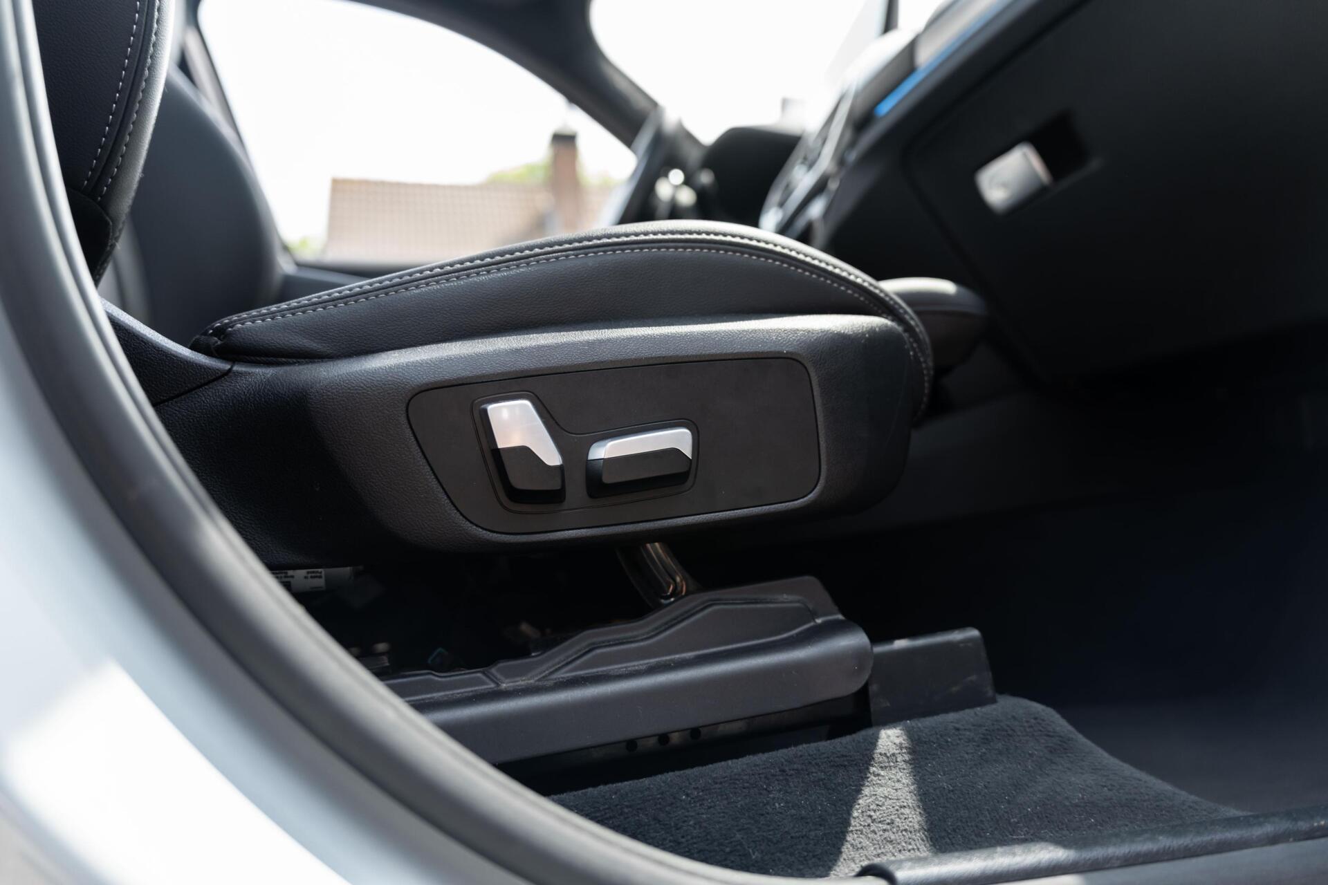 Foto van BMW X3 Xdrive30e