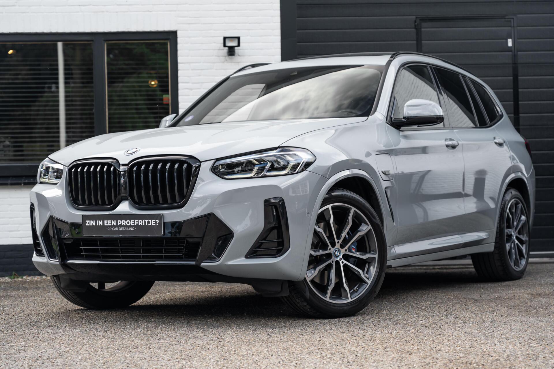 BMW X3 Xdrive30e XDrive30e M-sport Brooklyn Grau Pano LASER HUD Memory 2021 - voorkant