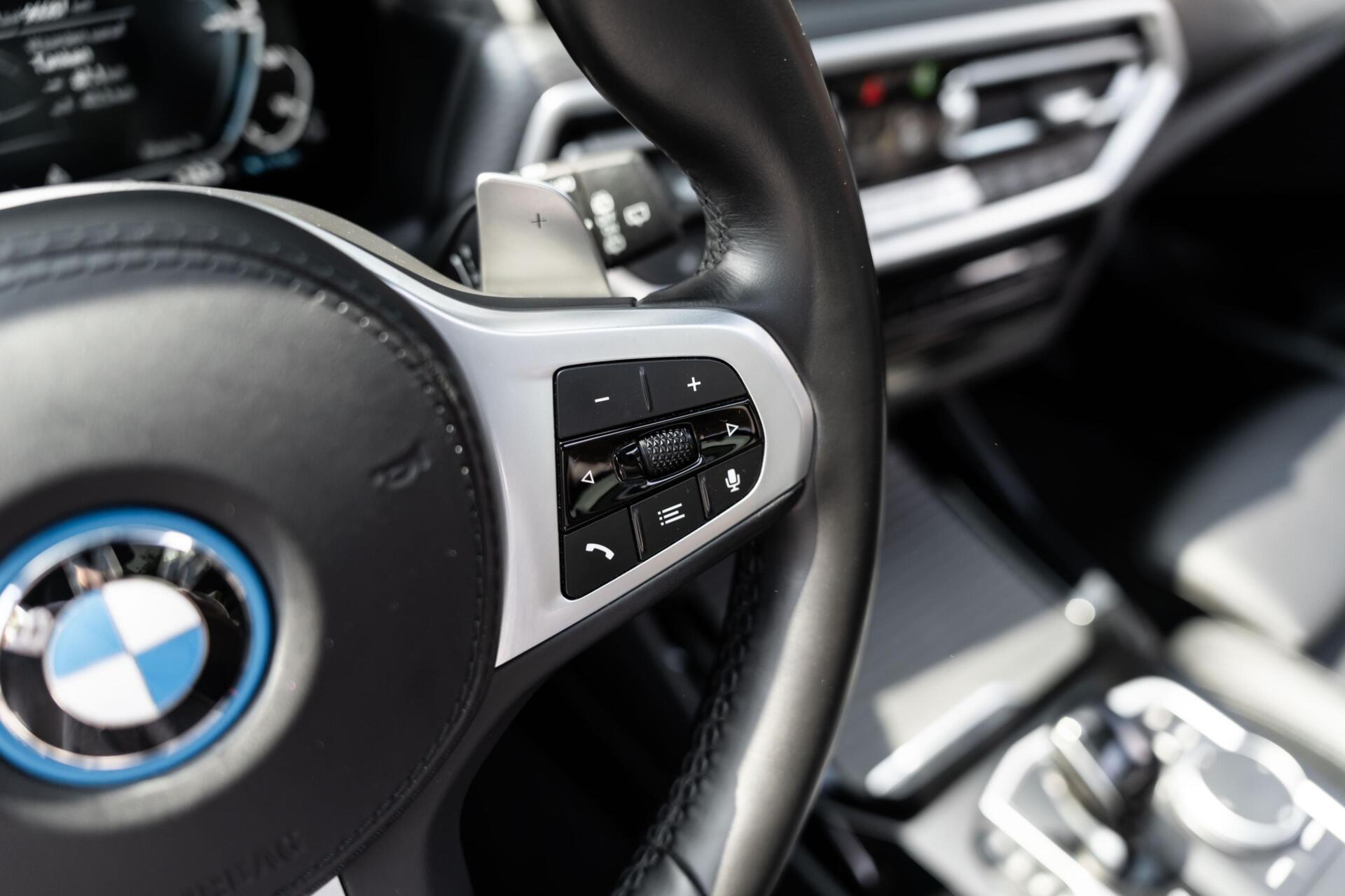 Foto van BMW X3 Xdrive30e