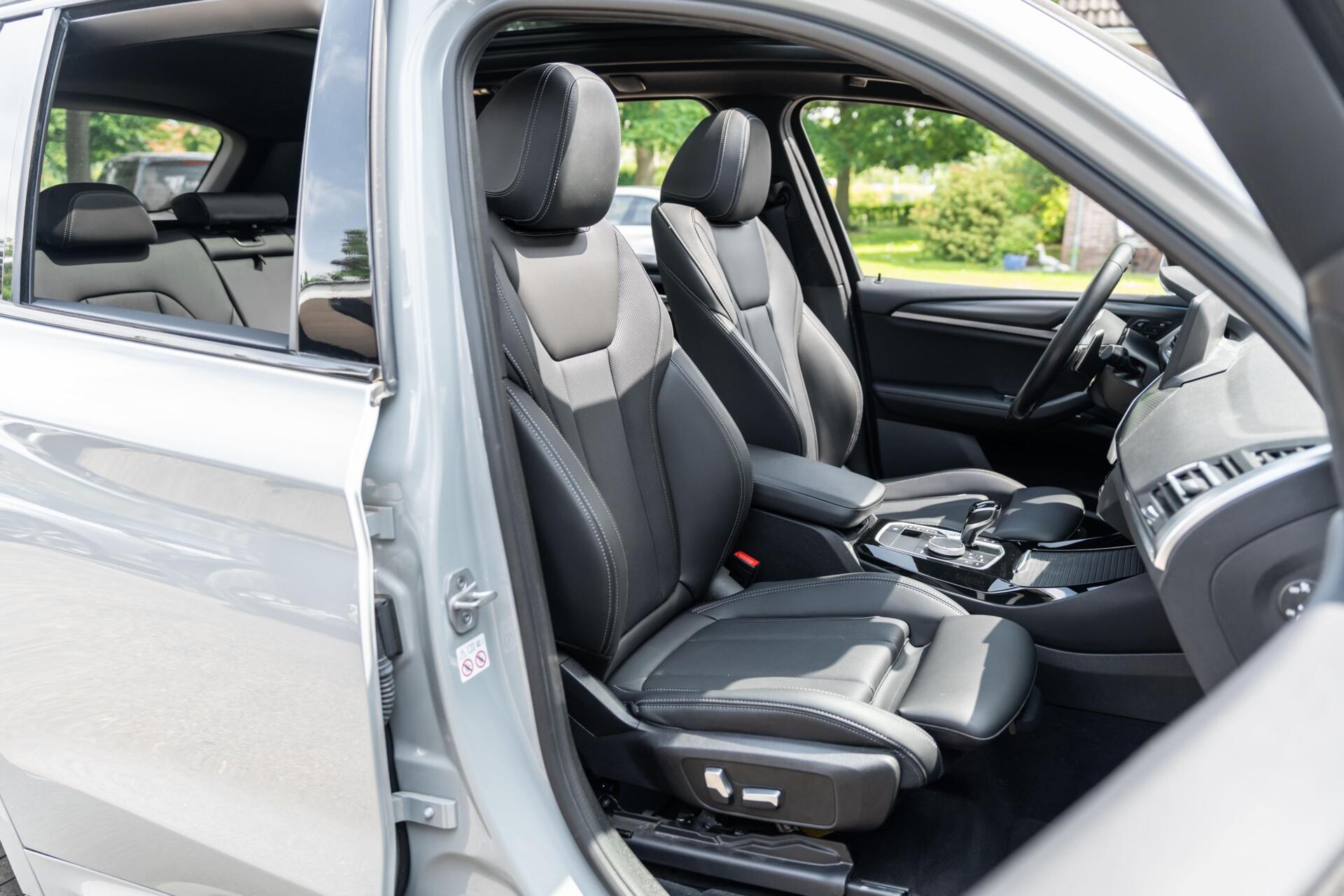 Foto van BMW X3 Xdrive30e