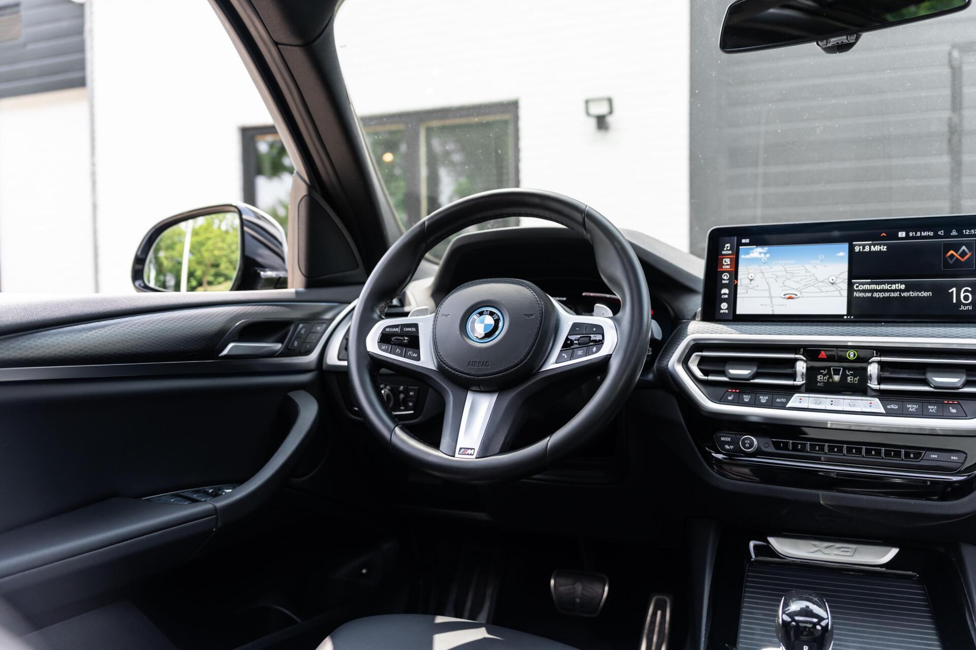 Foto van BMW X3 Xdrive30e