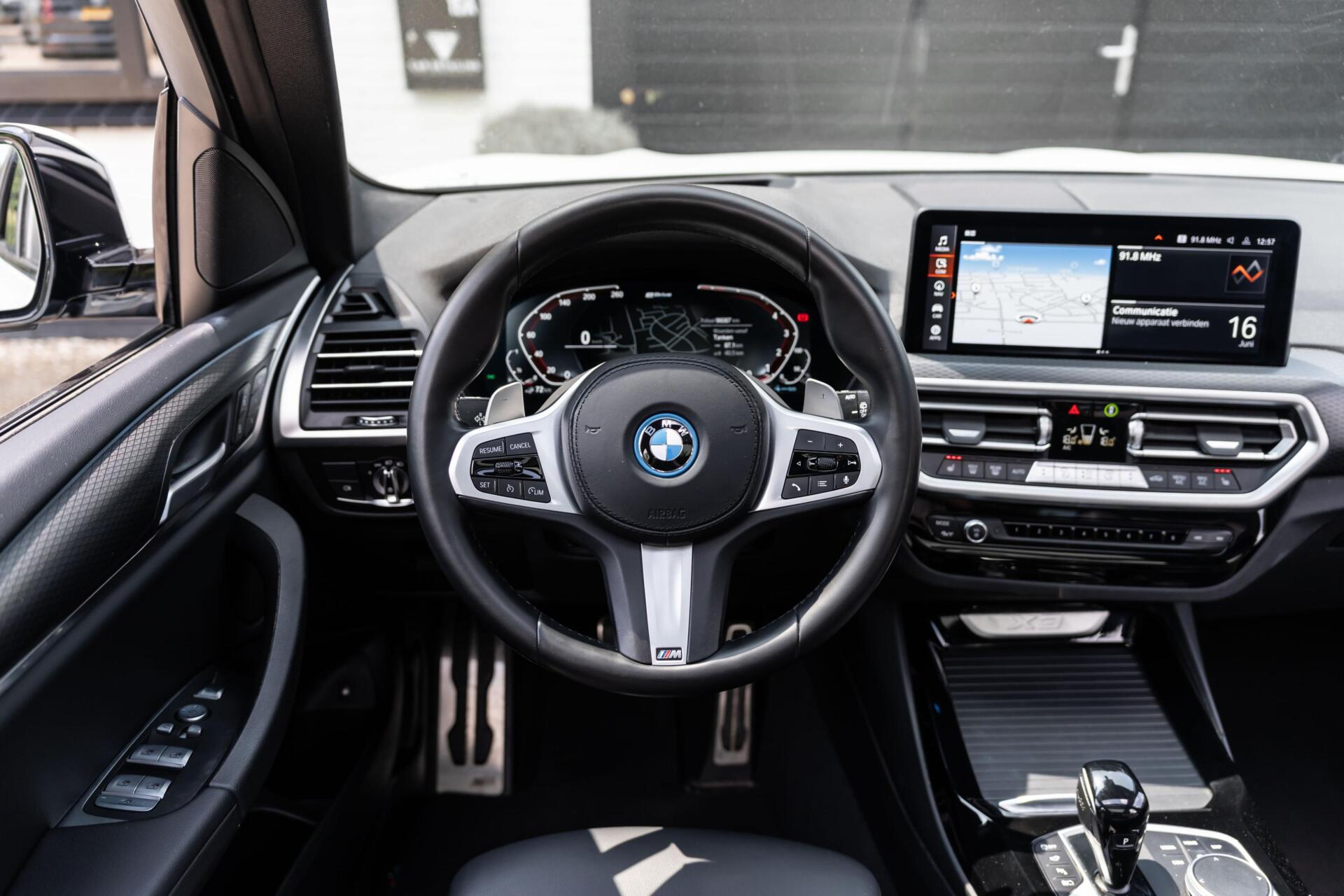 Foto van BMW X3 Xdrive30e