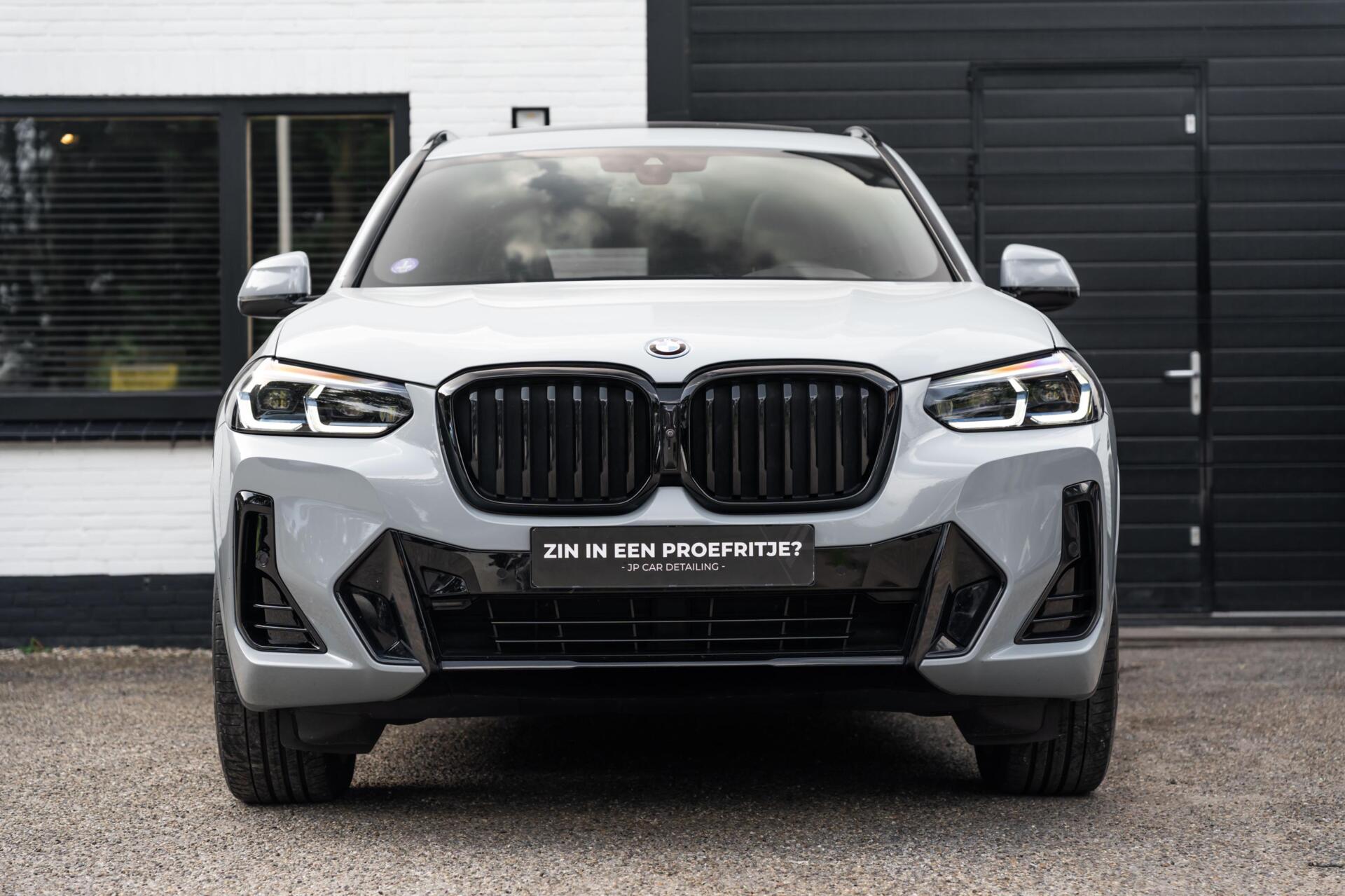 Foto van BMW X3 Xdrive30e