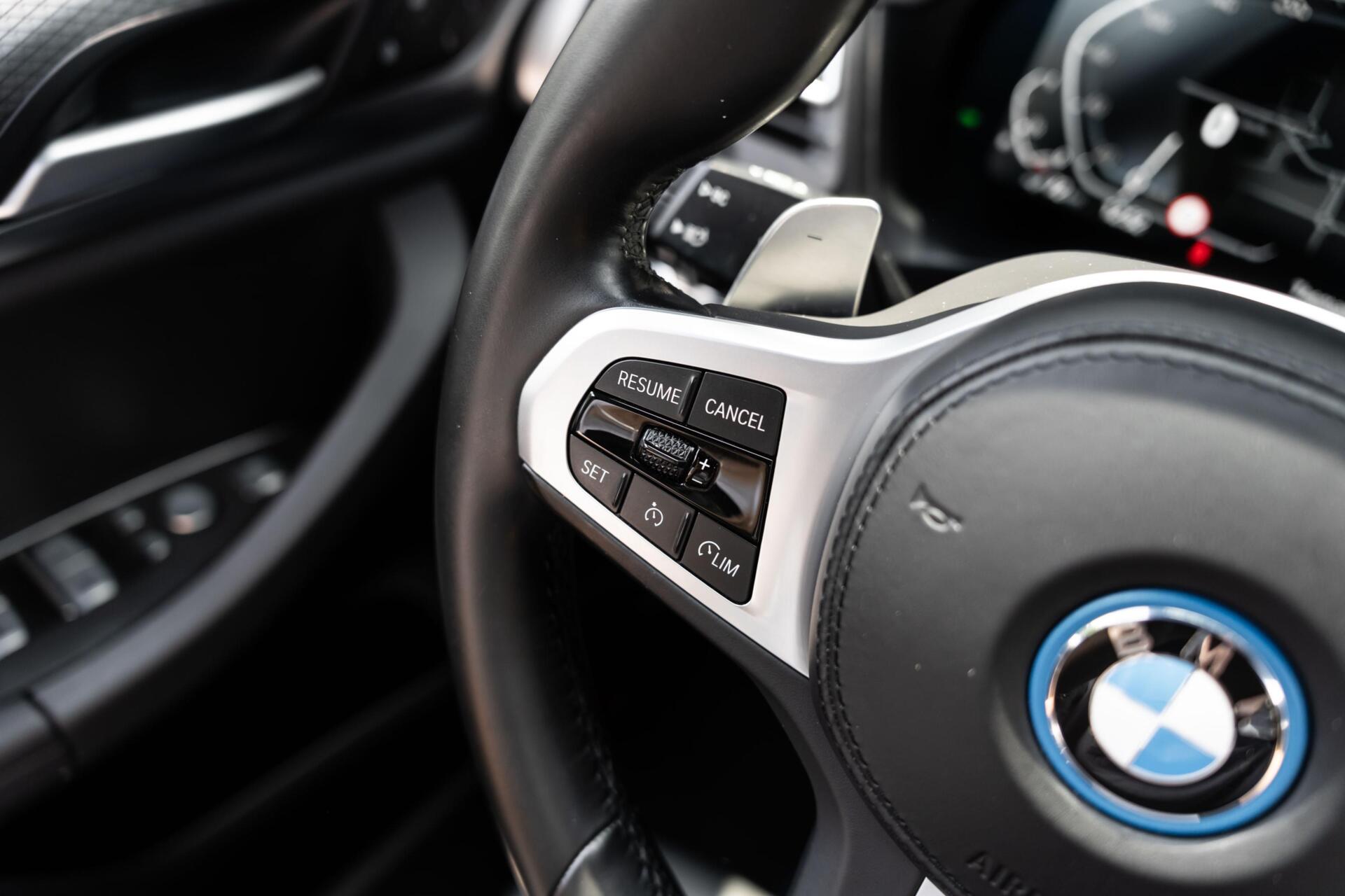 Foto van BMW X3 Xdrive30e