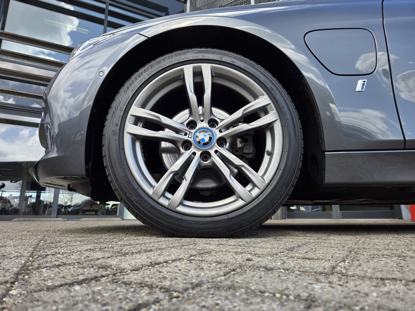 Foto van BMW 330e Iperformance