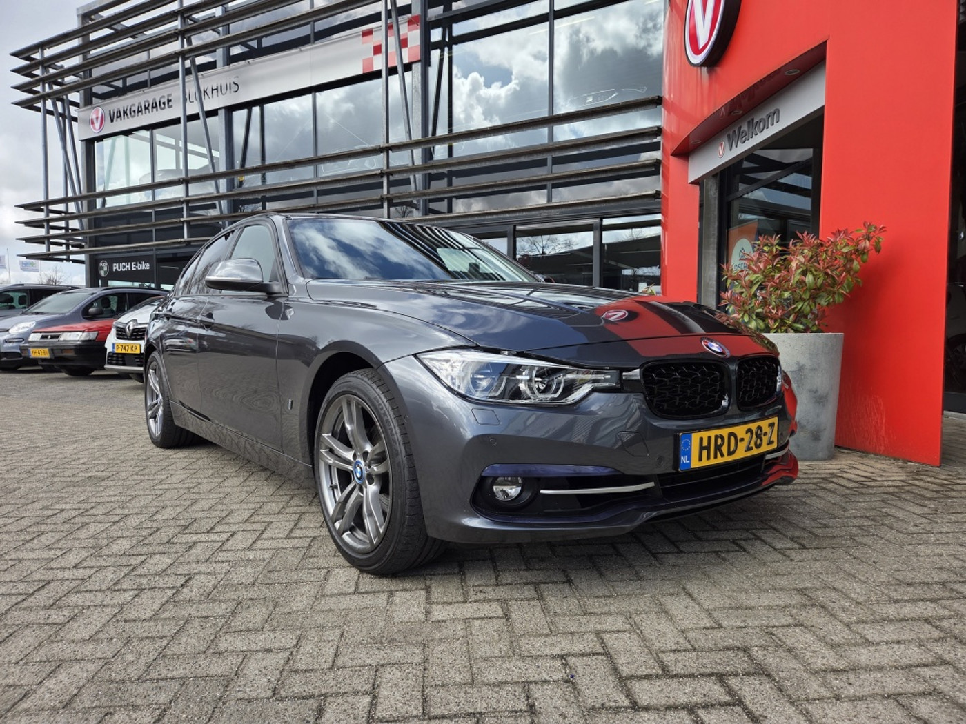 Foto van BMW 330e Iperformance