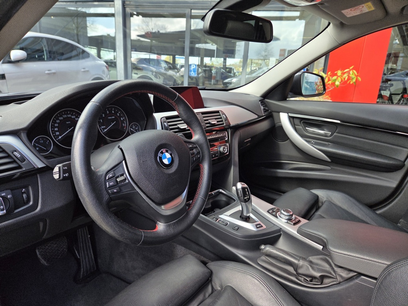 Foto van BMW 330e Iperformance