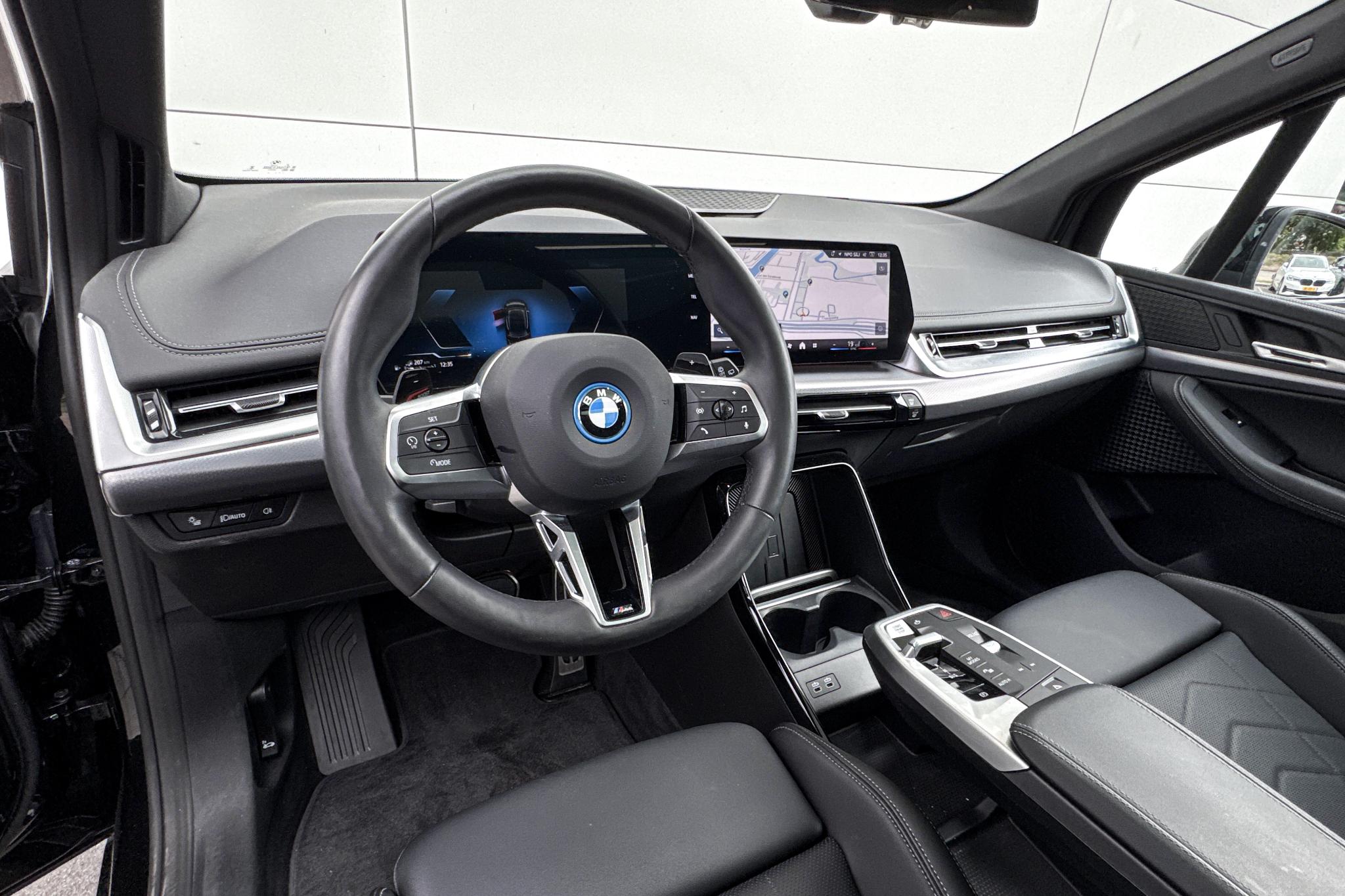 Foto van BMW 225e xDrive Active Tourer