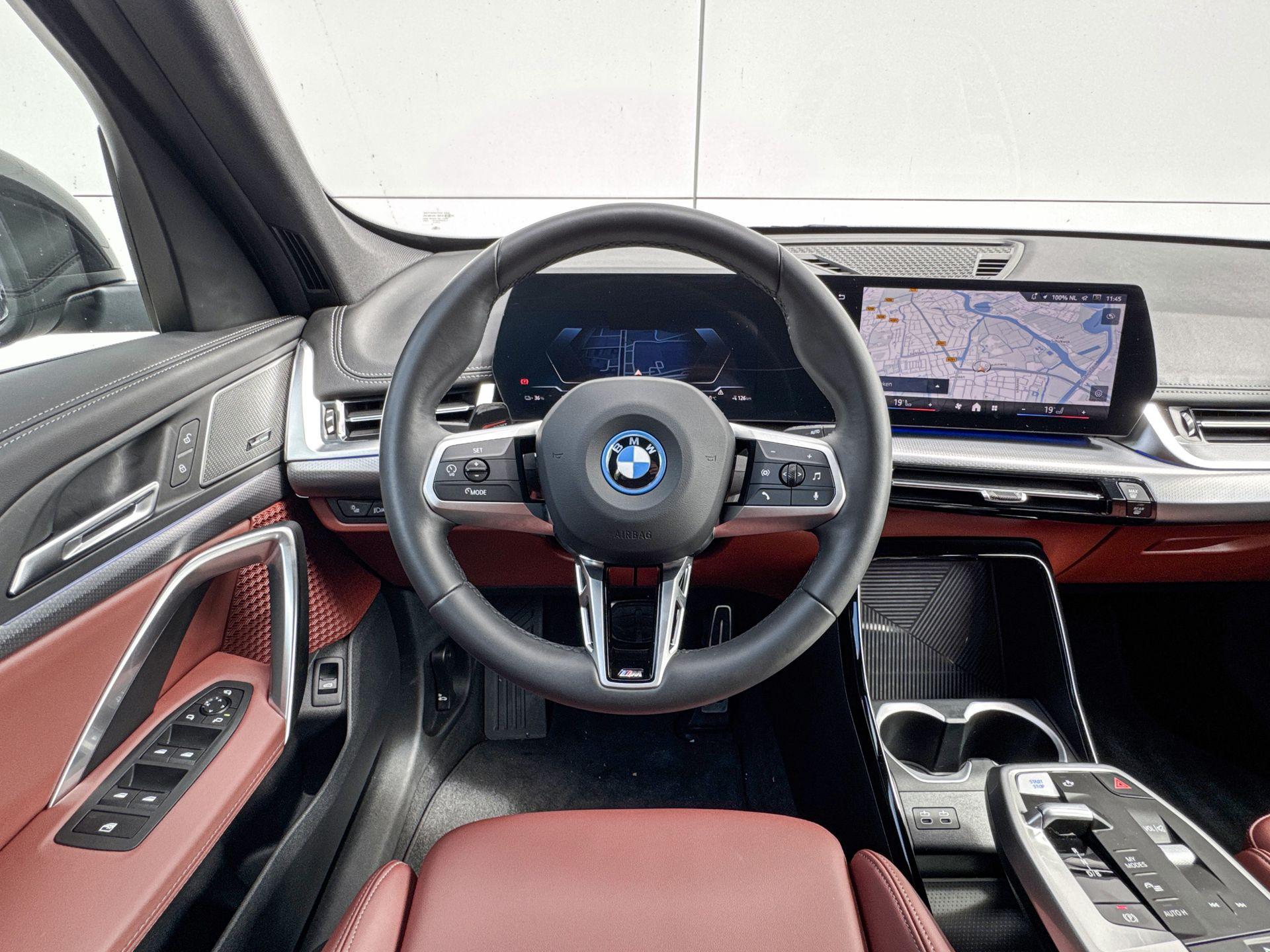 Foto van BMW Ix1 Xdrive30