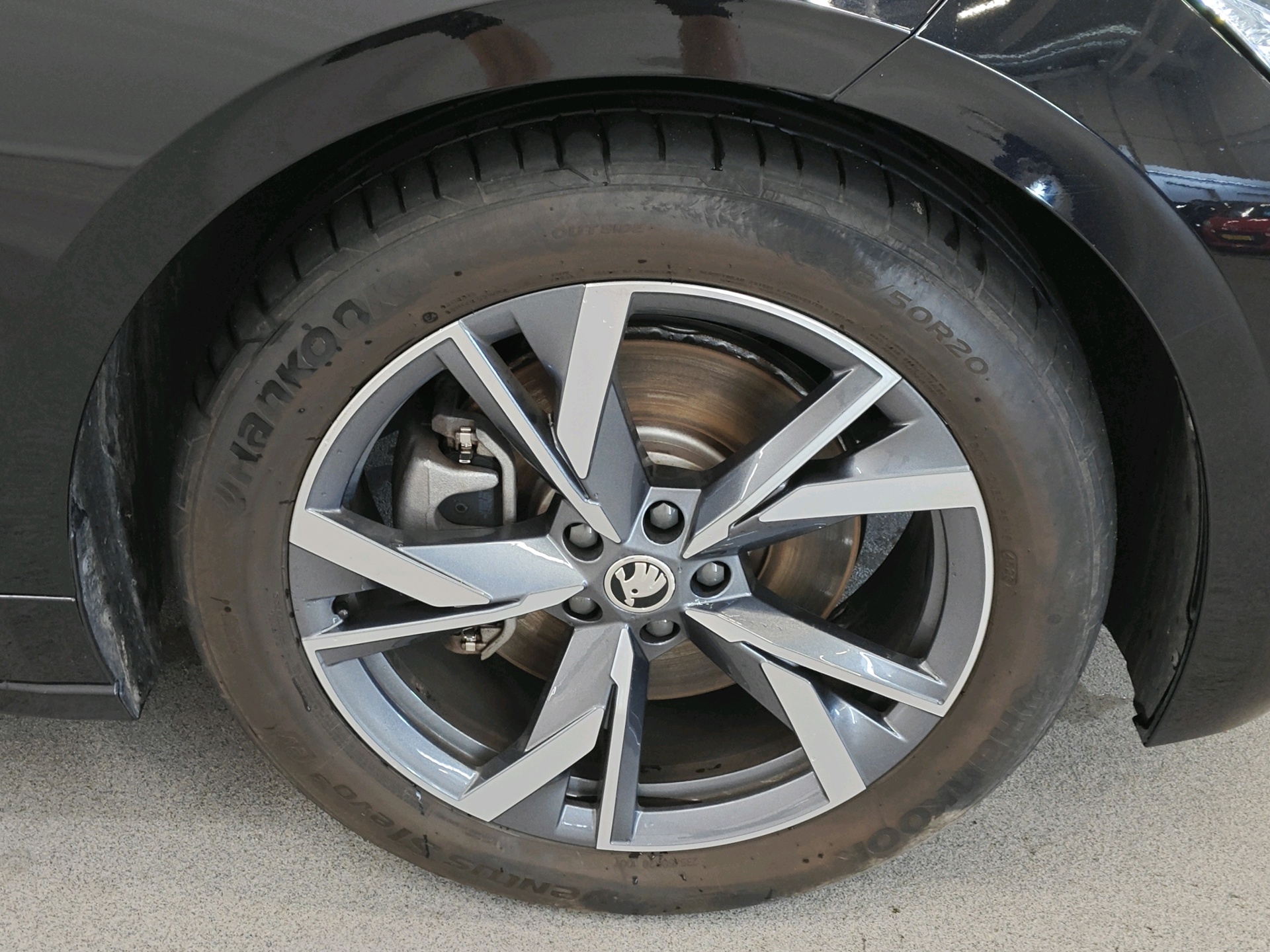Foto van Skoda Enyaq 85
