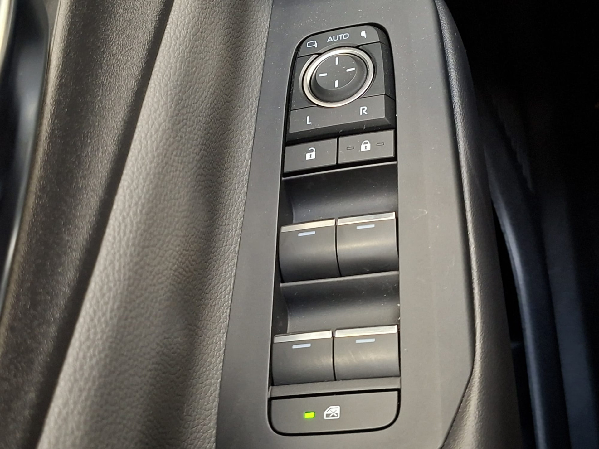 Foto van Toyota Toyota Prius PHEV