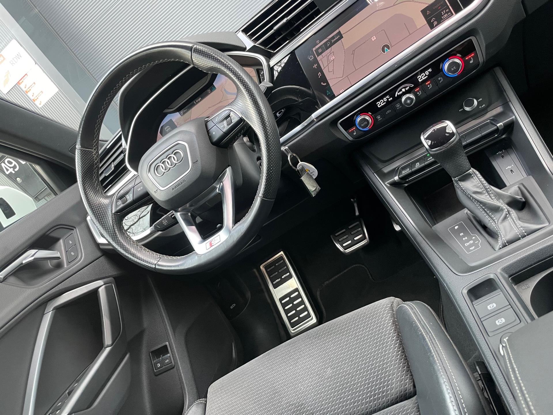 Foto van Audi Q3 E-tron