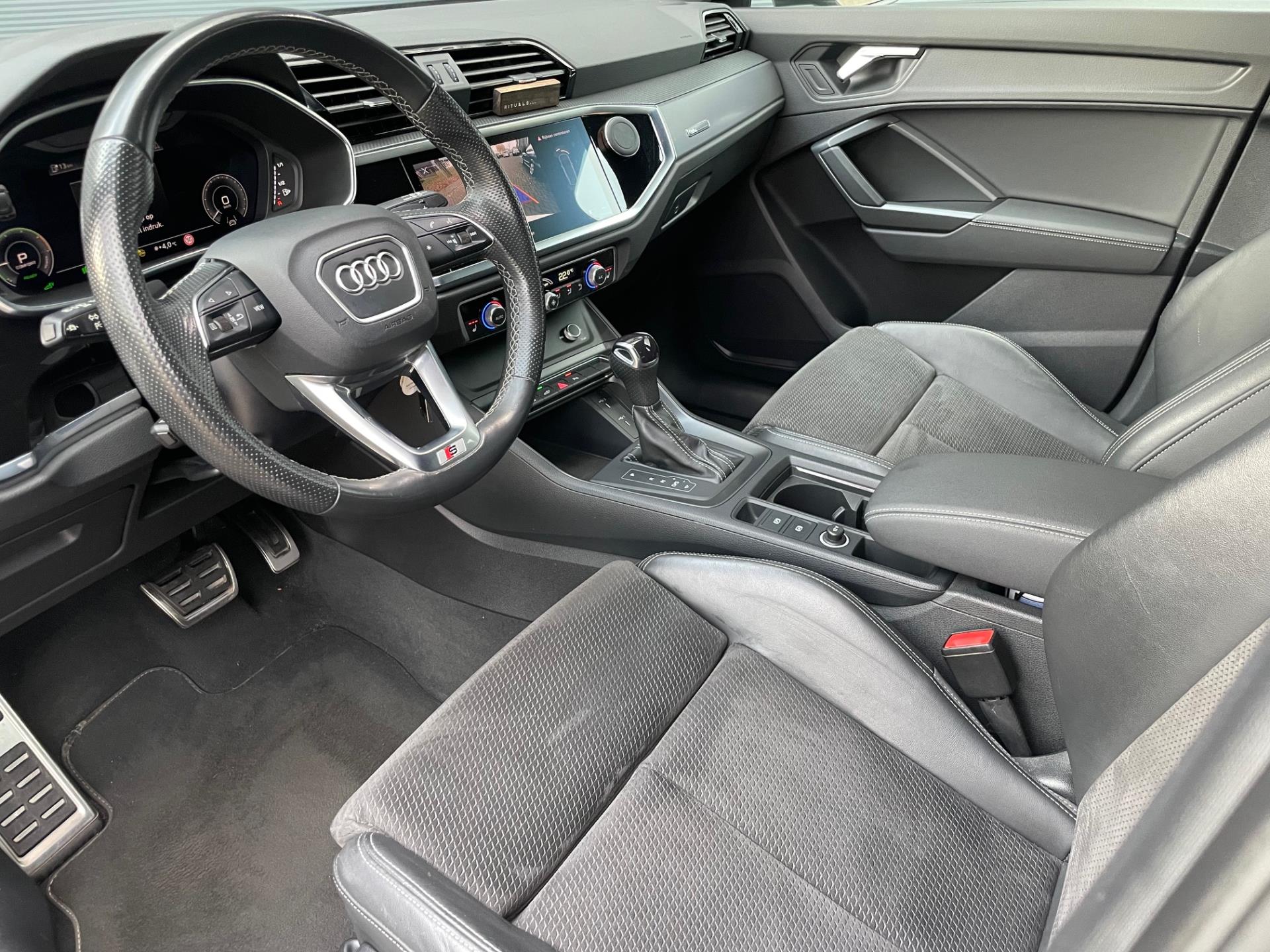 Foto van Audi Q3 E-tron