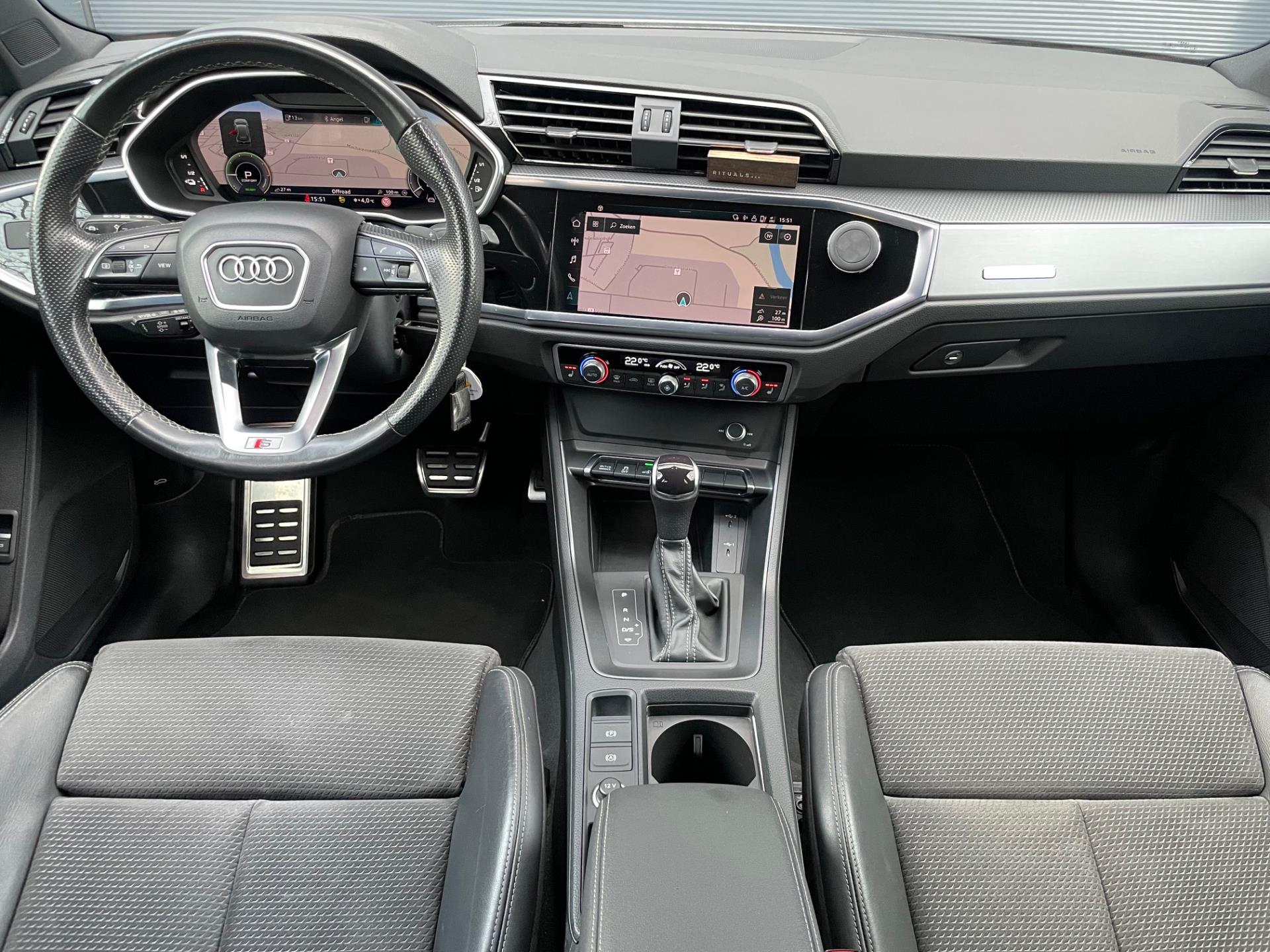 Foto van Audi Q3 E-tron