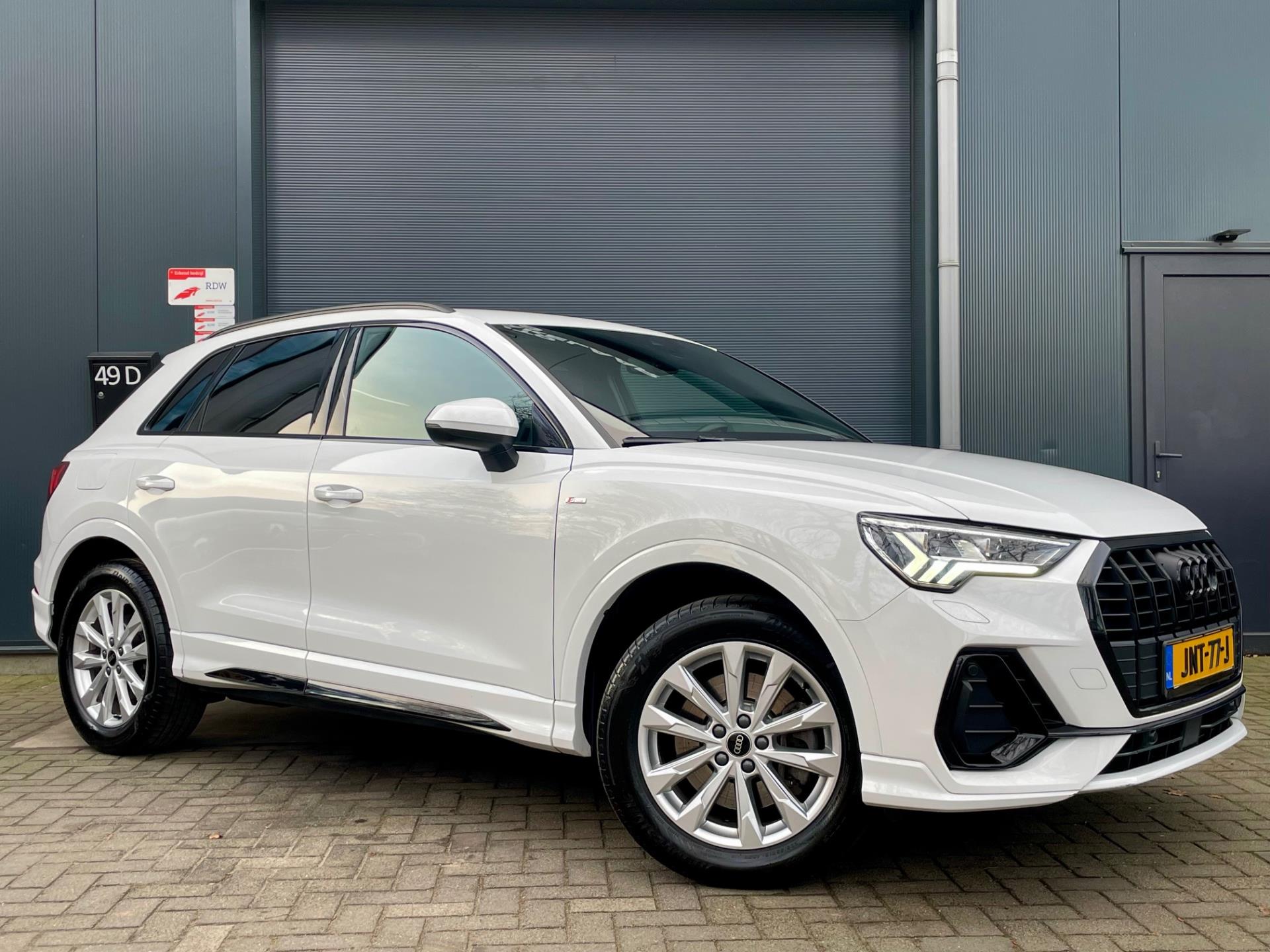 Foto van Audi Q3 E-tron