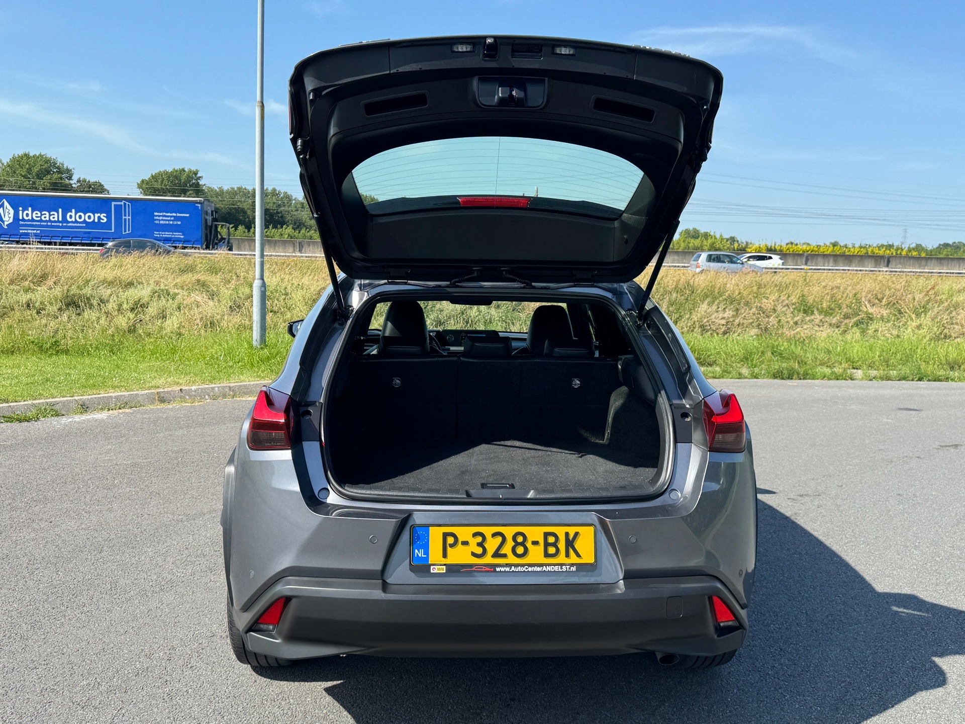 Foto van Lexus Lexus Ux250h