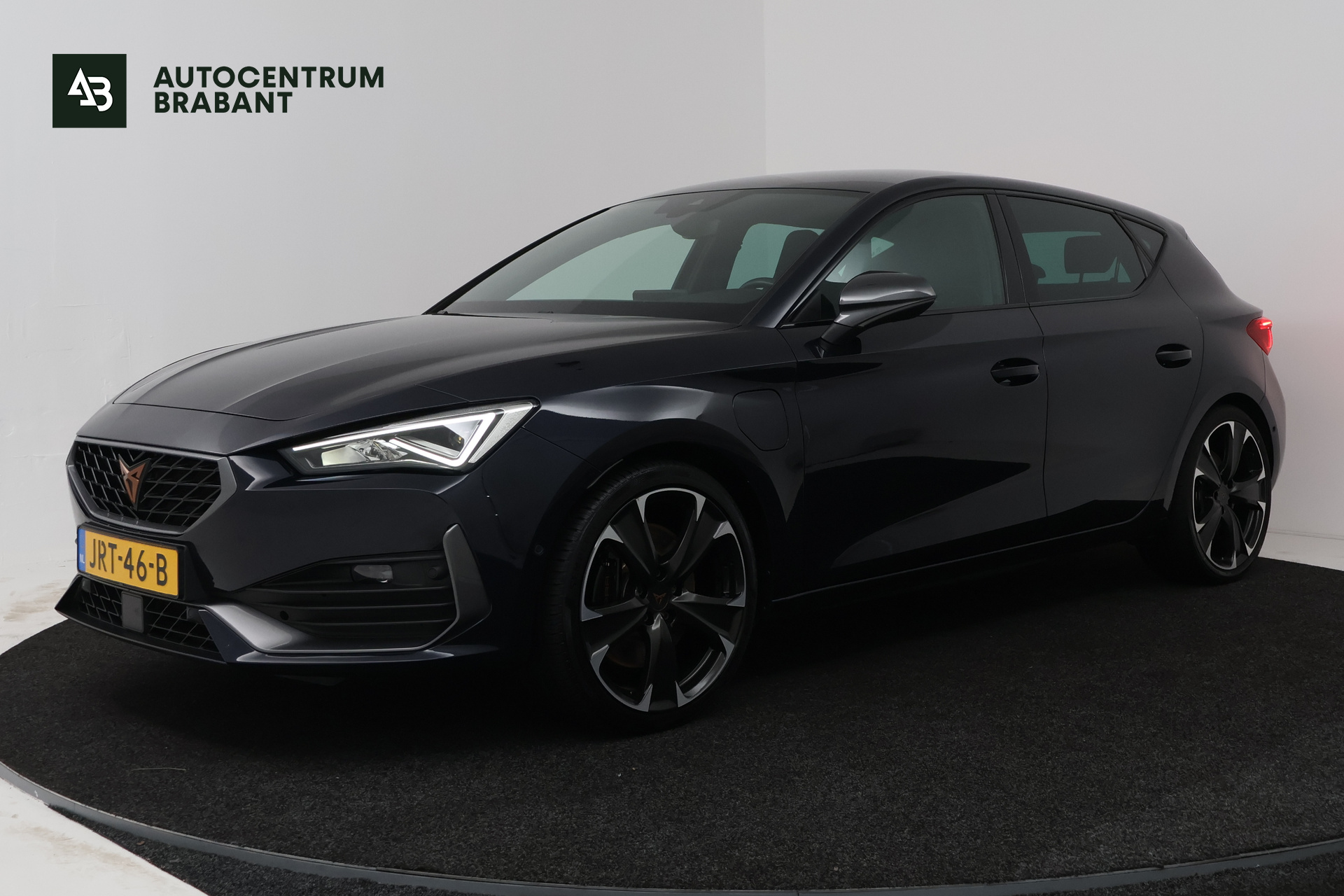 Cupra Cupra Leon E-hybrid180 1.4 e-Hybrid VZ Copper Edition 2022 - voorkant