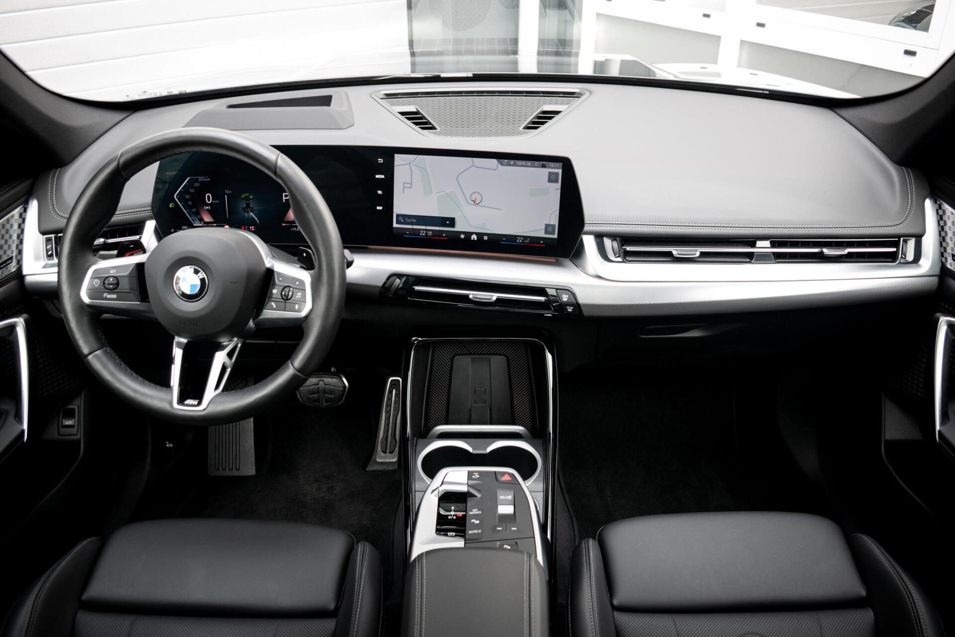 Foto van BMW X1 Xdrive23i
