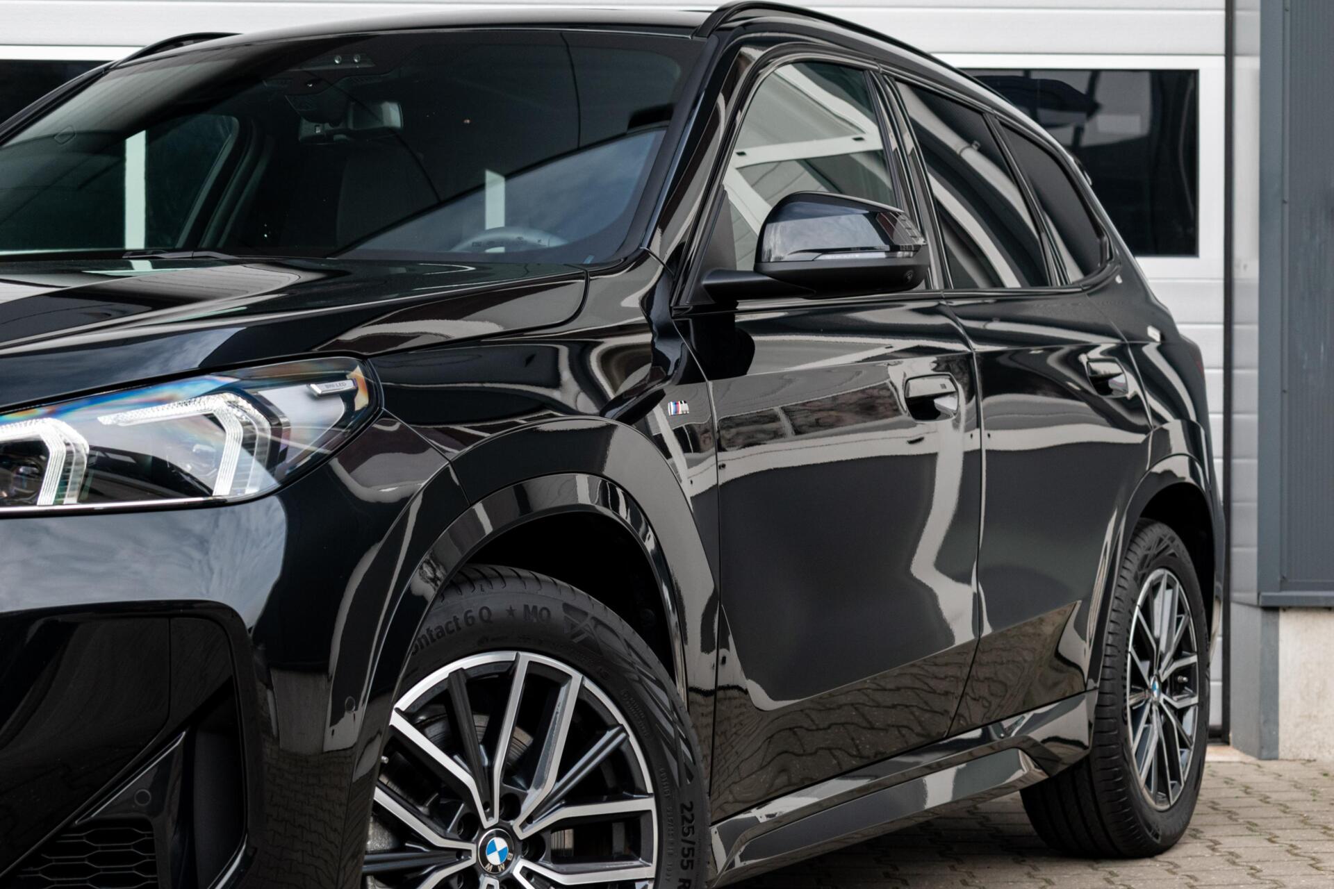 Foto van BMW X1 Xdrive23i