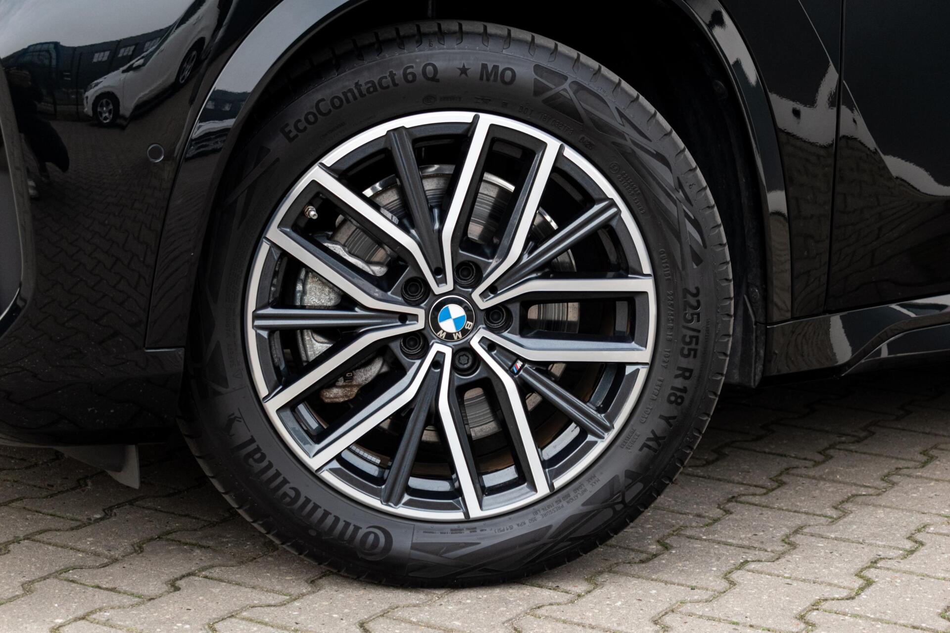 Foto van BMW X1 Xdrive23i