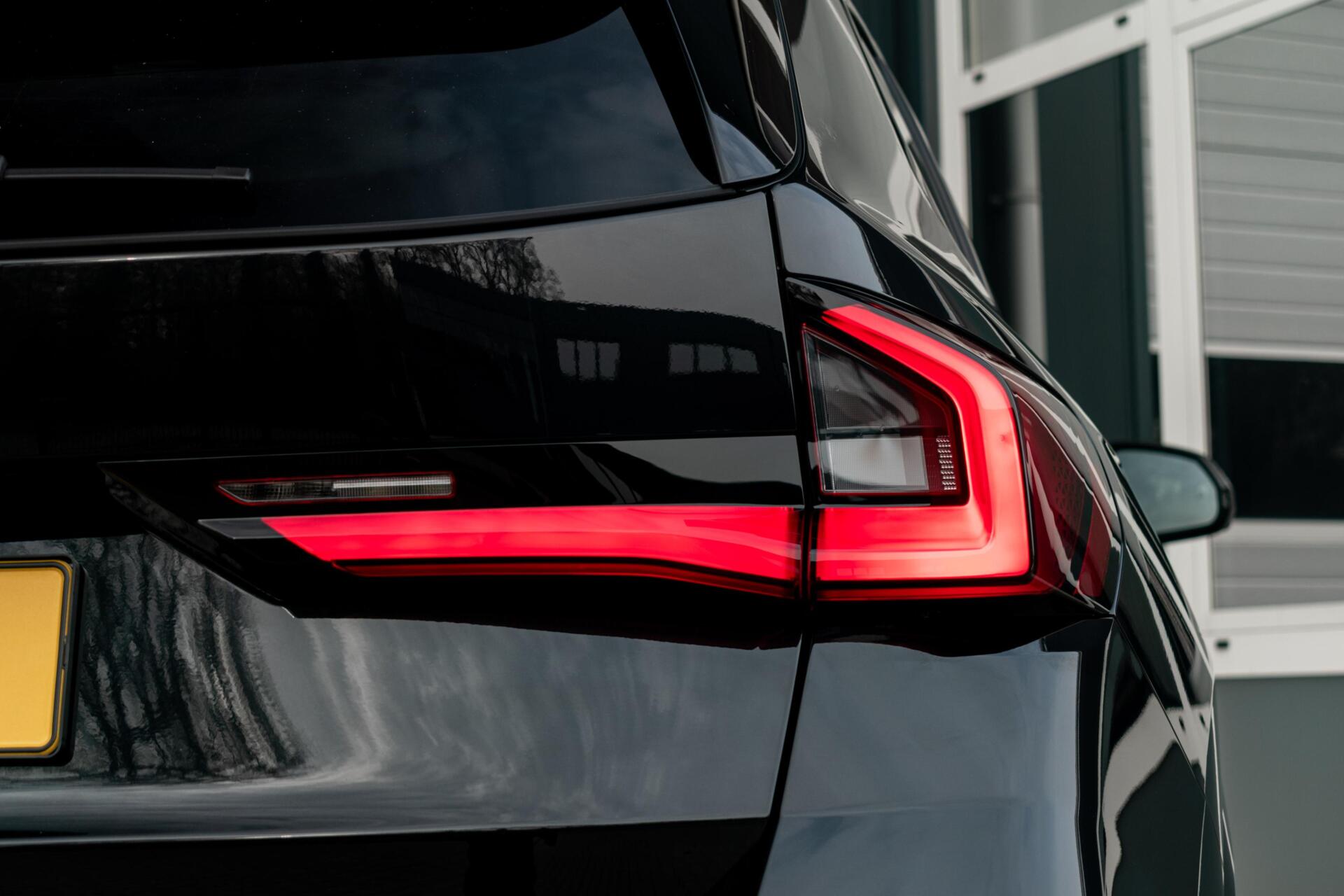Foto van BMW X1 Xdrive23i