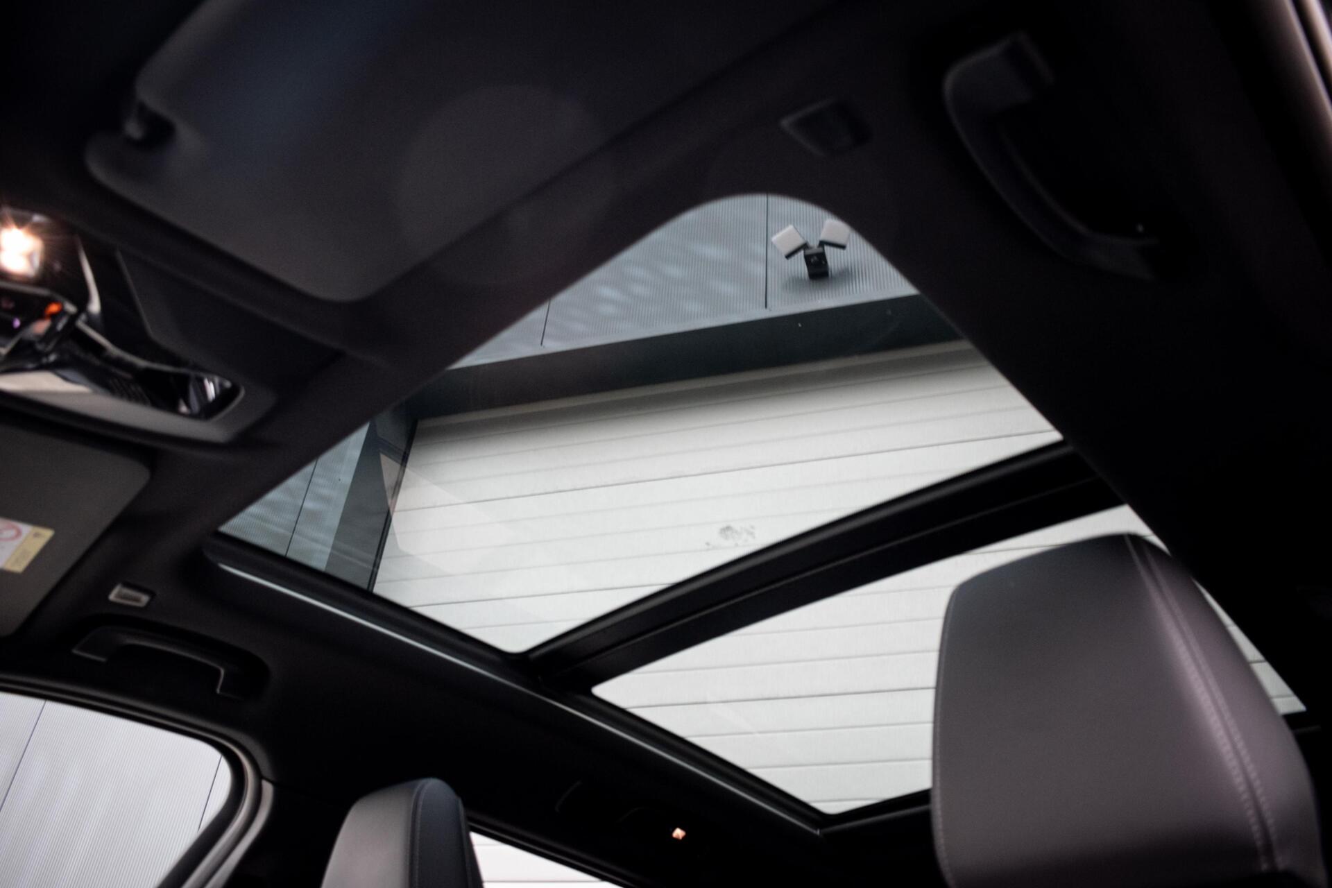 Foto van BMW X1 Xdrive23i