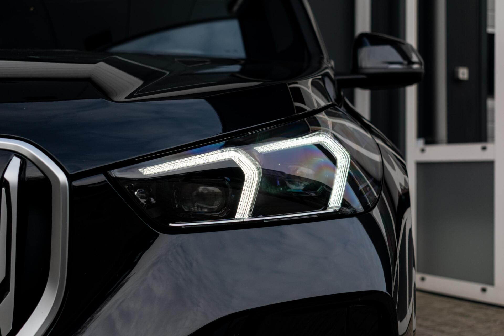 Foto van BMW X1 Xdrive23i