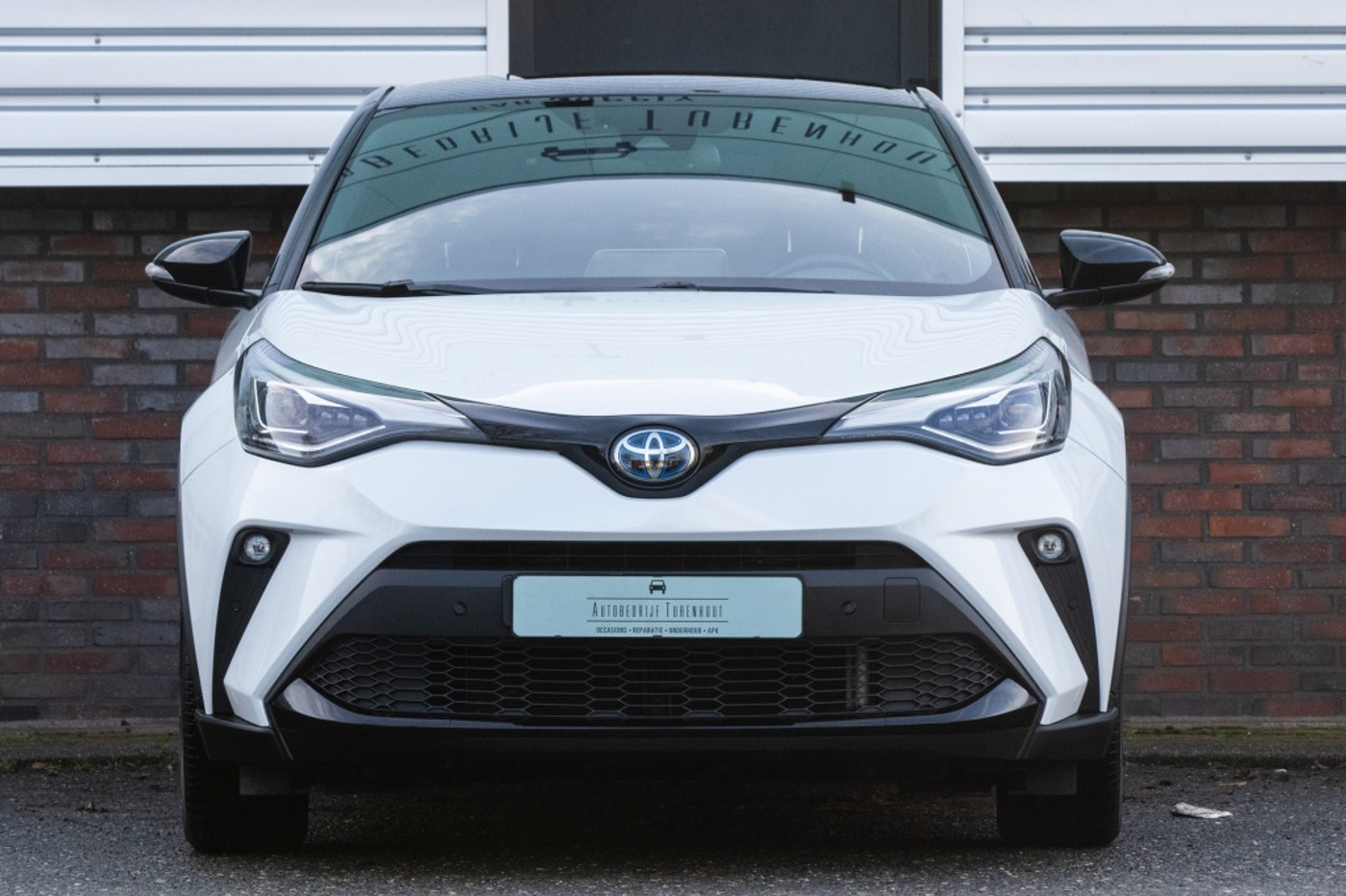 Toyota Toyota C-hr 2.0 Hybrid Dynamic 2023 - voorkant