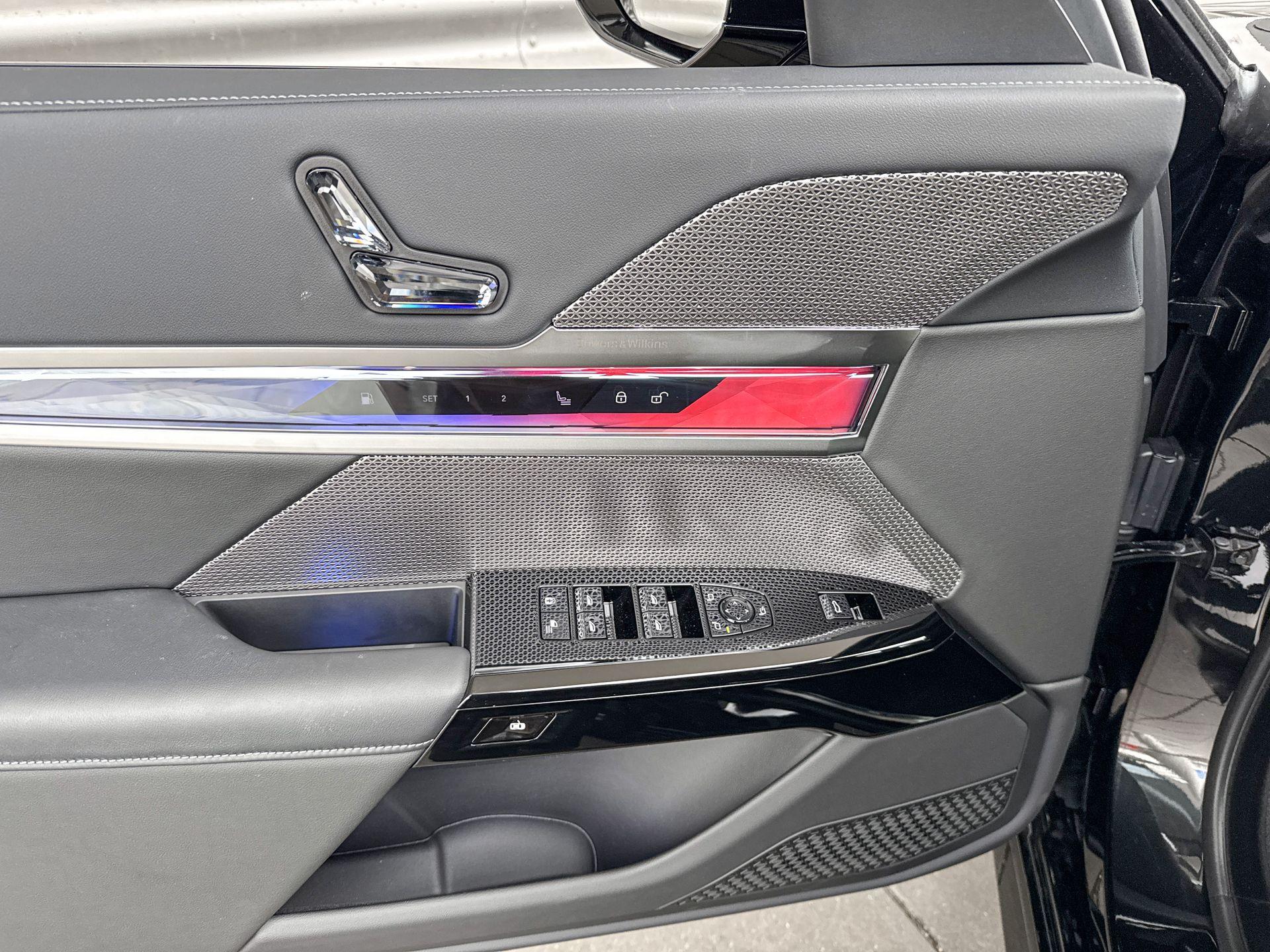 Foto van BMW M760e xDrive