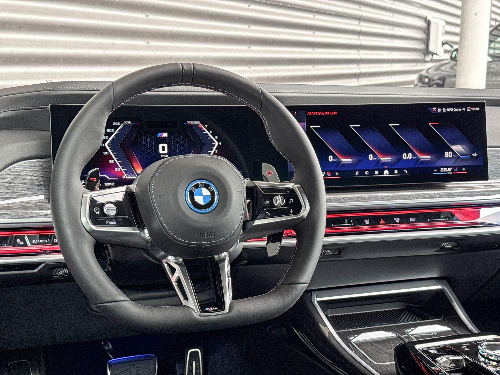 Foto van BMW M760e xDrive