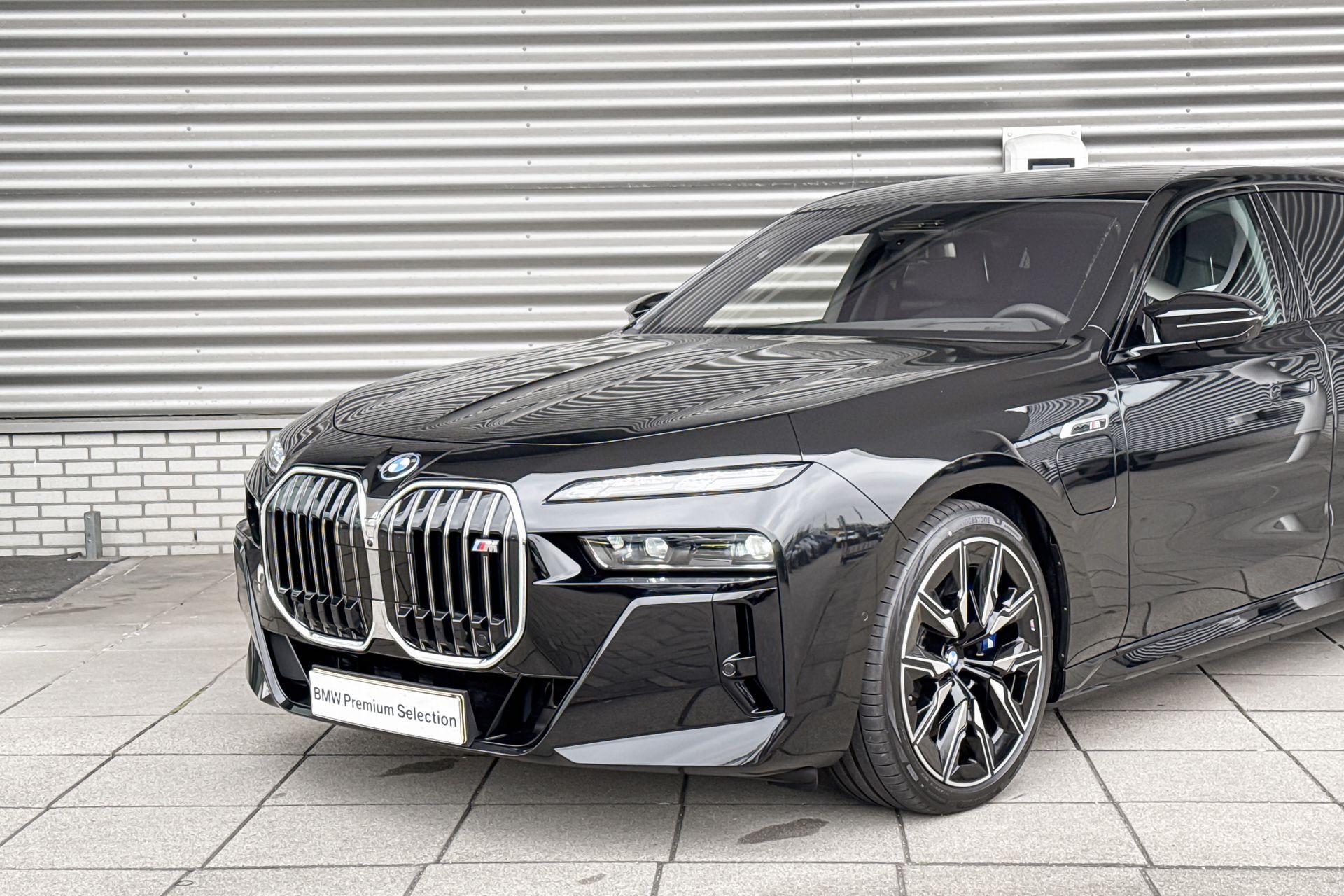 Foto van BMW M760e xDrive