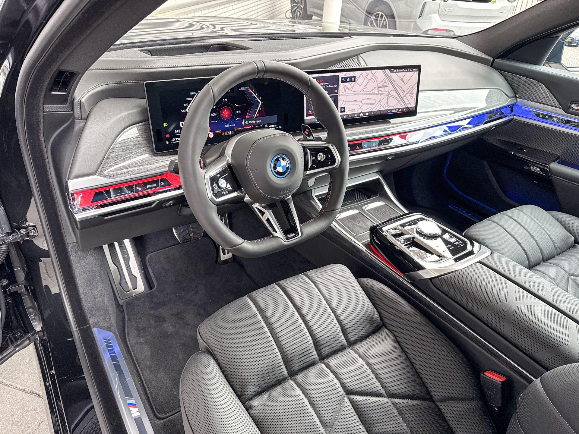 Foto van BMW M760e xDrive