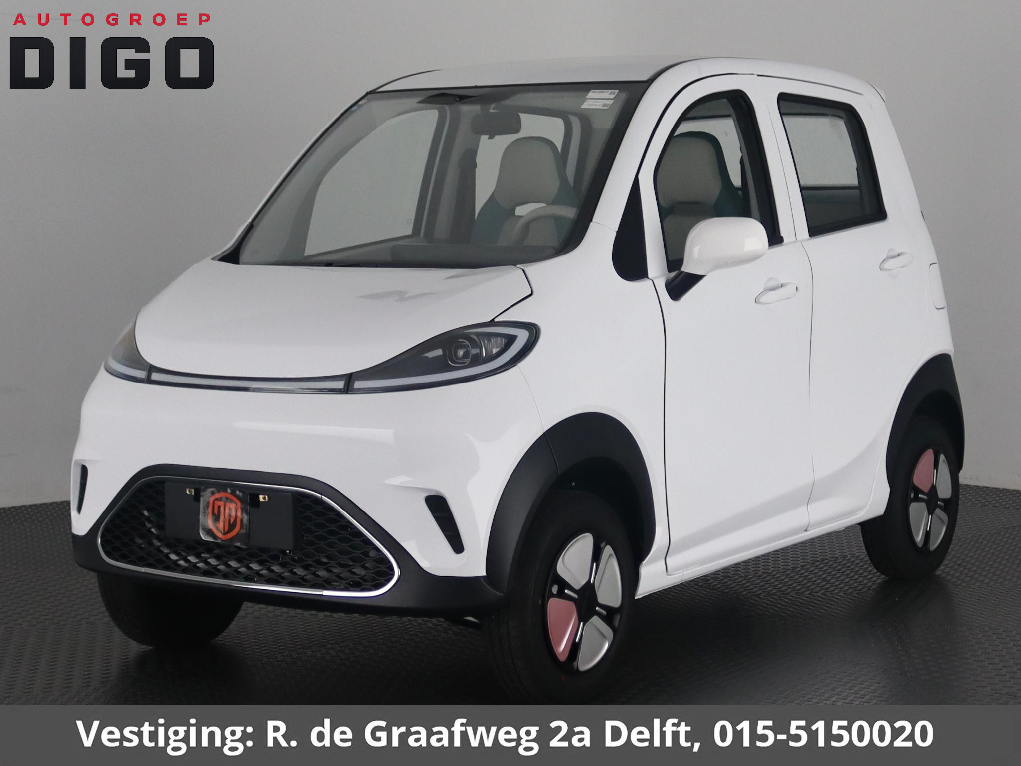 Xpeng P7 Passenger 2025 - voorkant