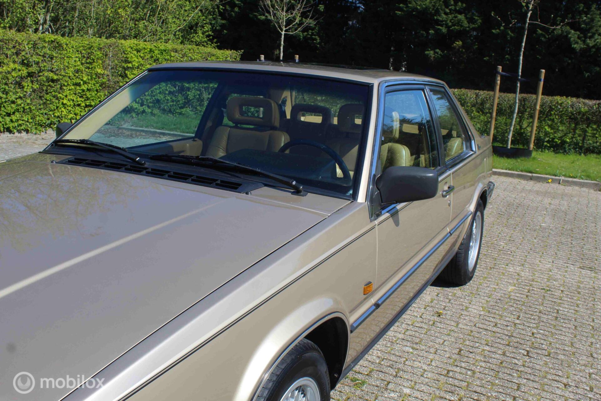 Foto van Volvo 780 Bertone Coupe