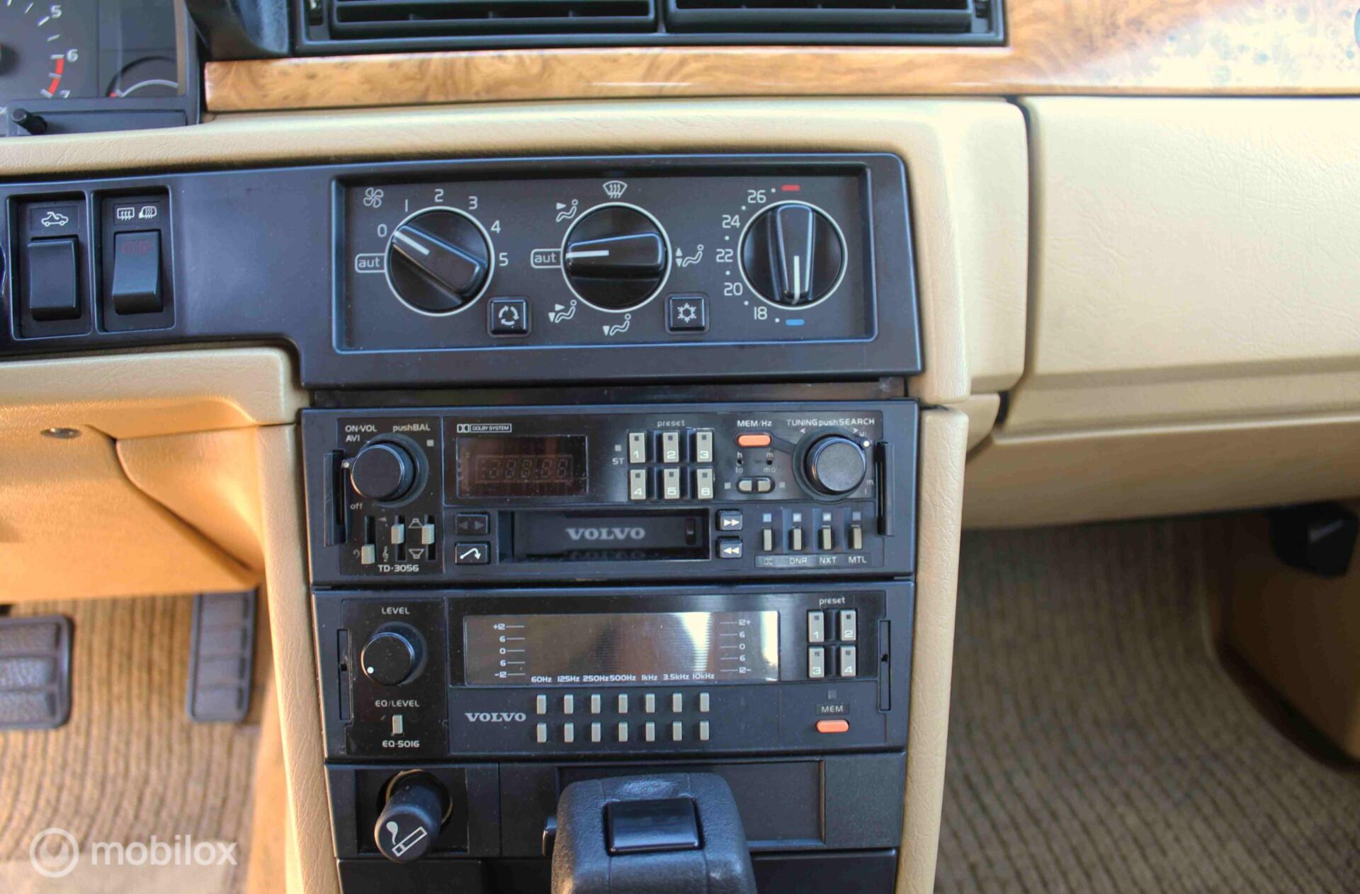 Foto van Volvo 780 Bertone Coupe