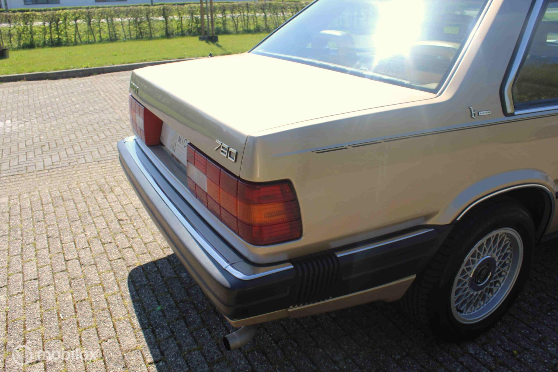 Foto van Volvo 780 Bertone Coupe