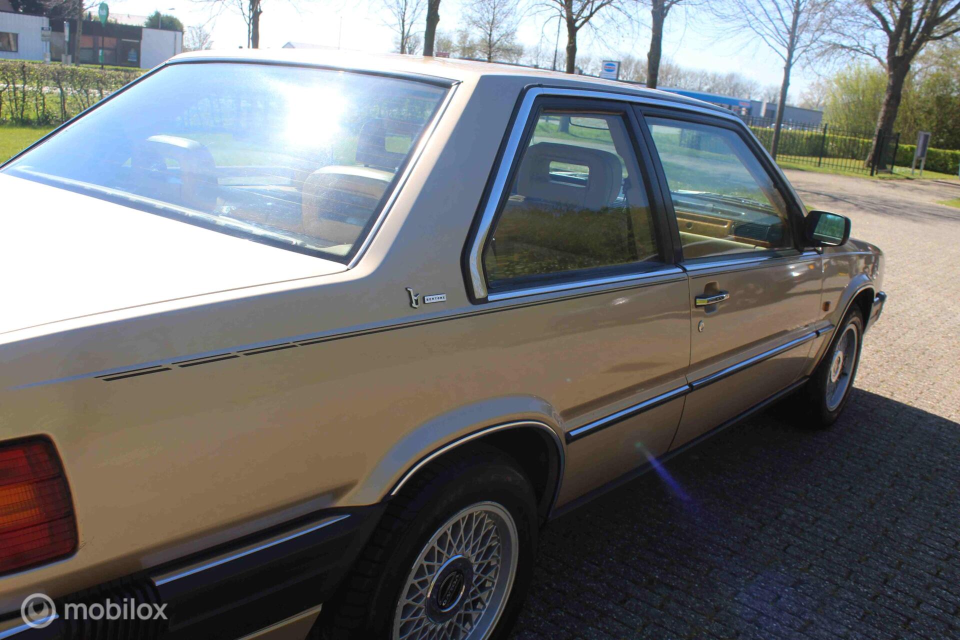 Foto van Volvo 780 Bertone Coupe