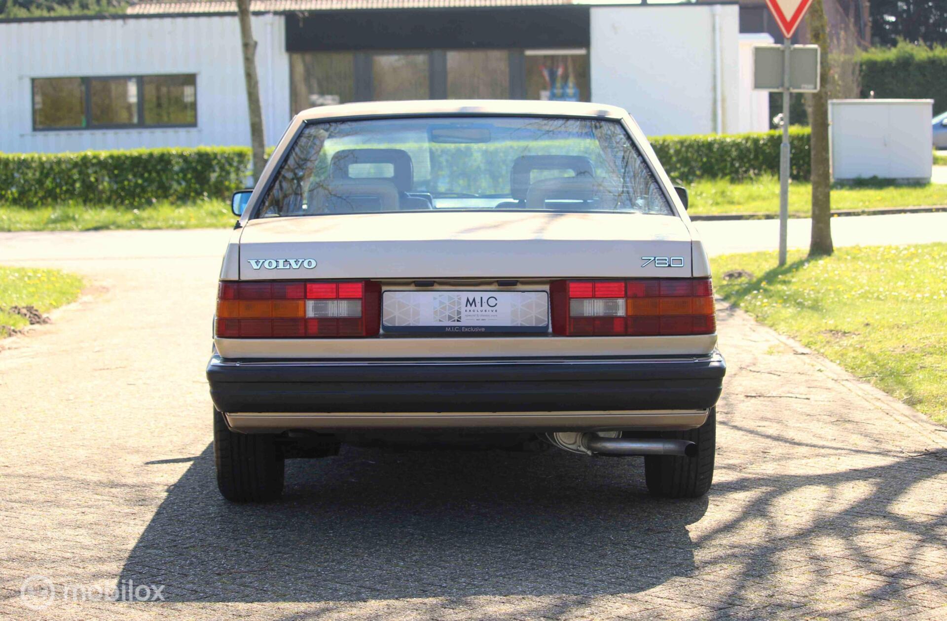 Foto van Volvo 780 Bertone Coupe